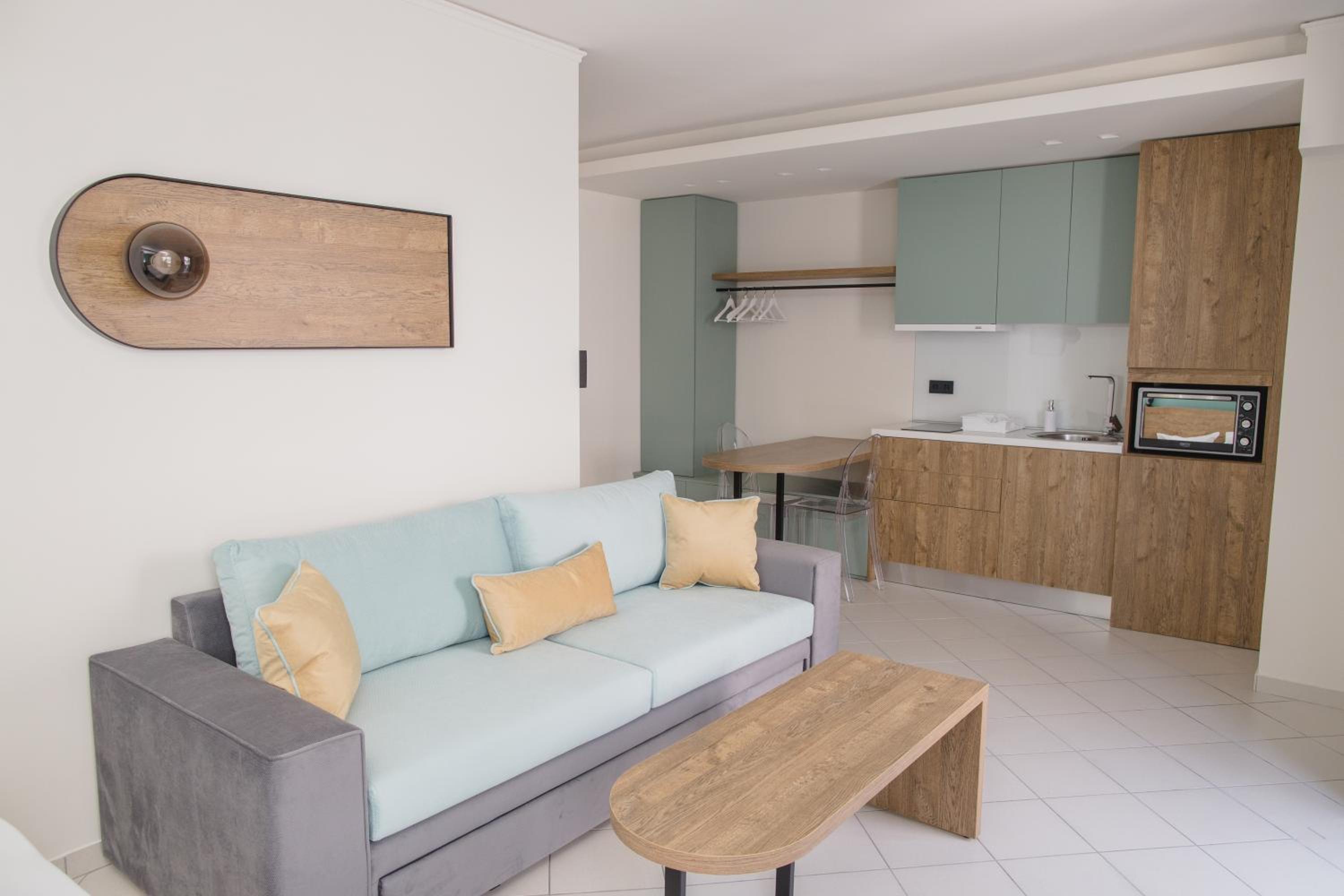 Studio Apartment