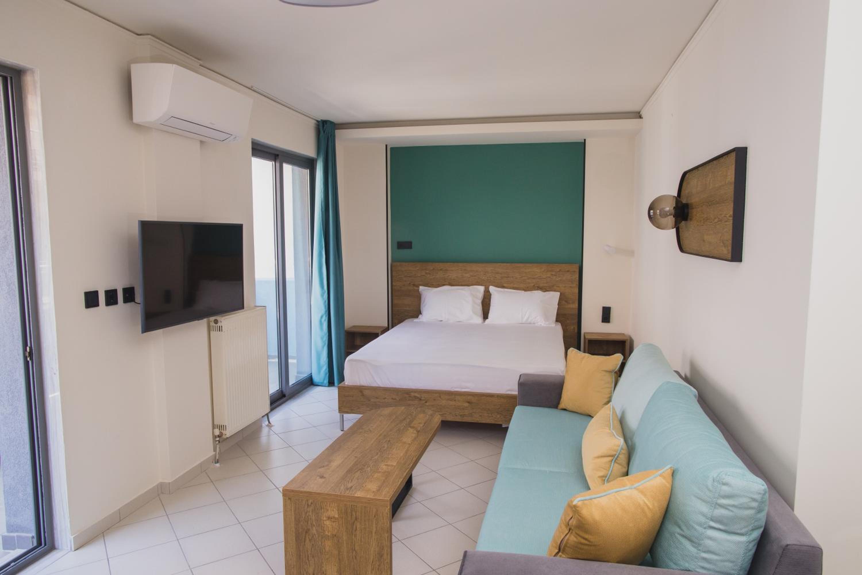 Studio Apartment
