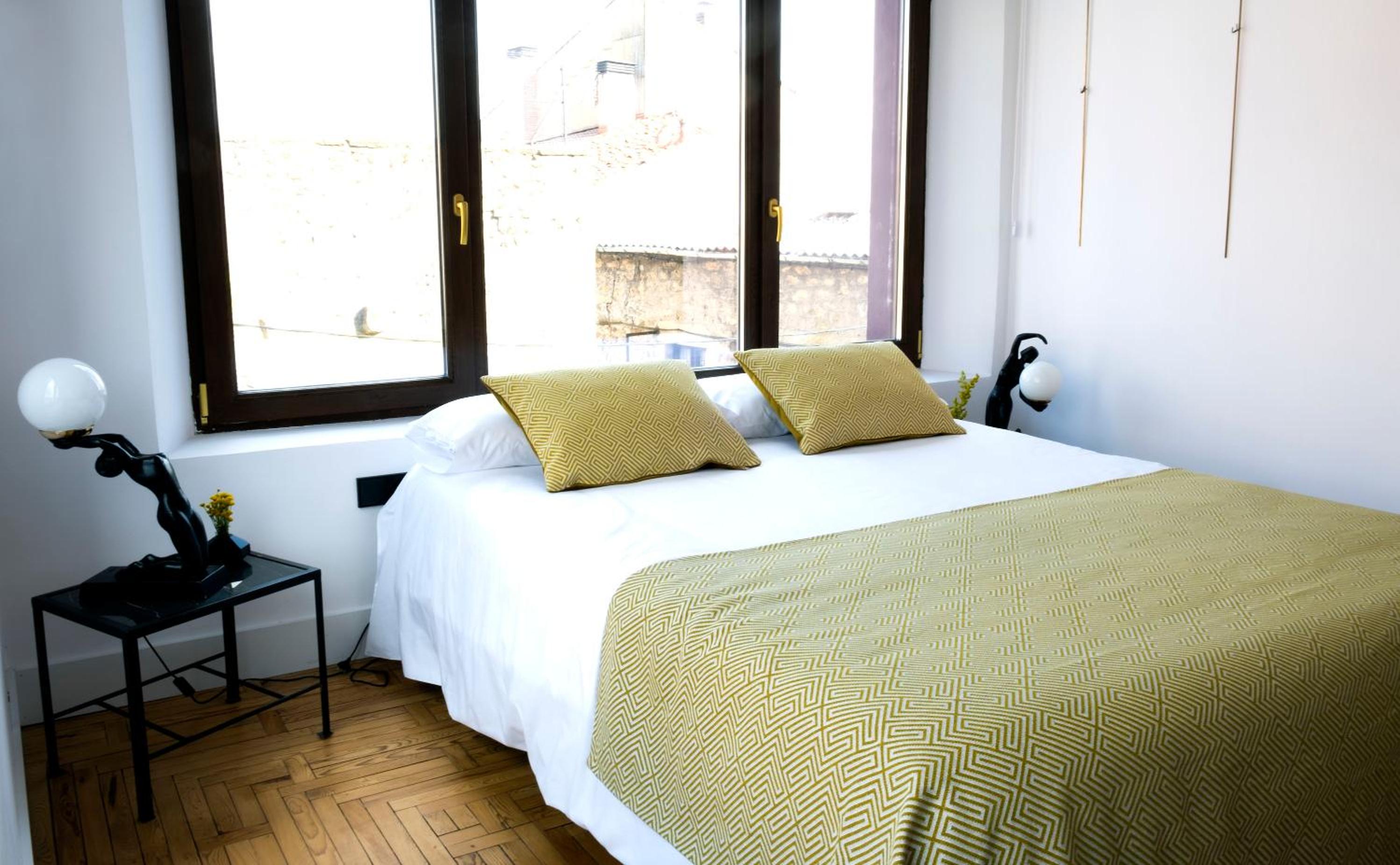 Two-Bedroom Apartment - Photo 26