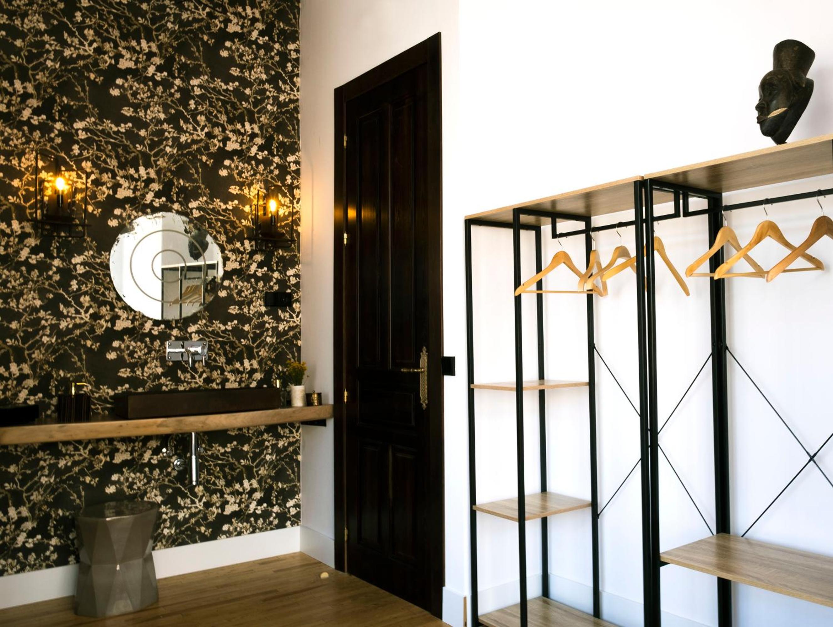 Two-Bedroom Apartment - Photo 10