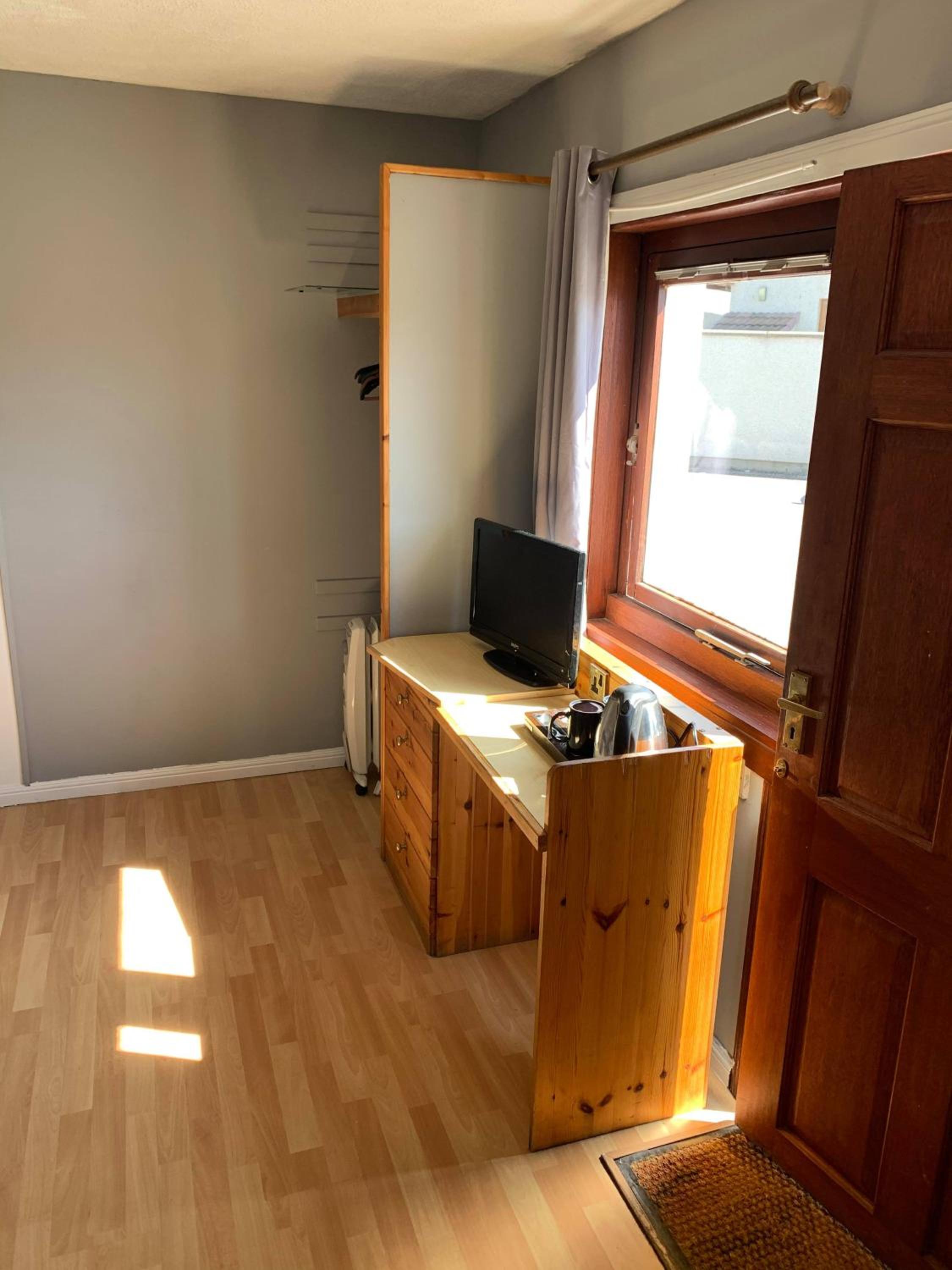 Budget Double Room photo 1