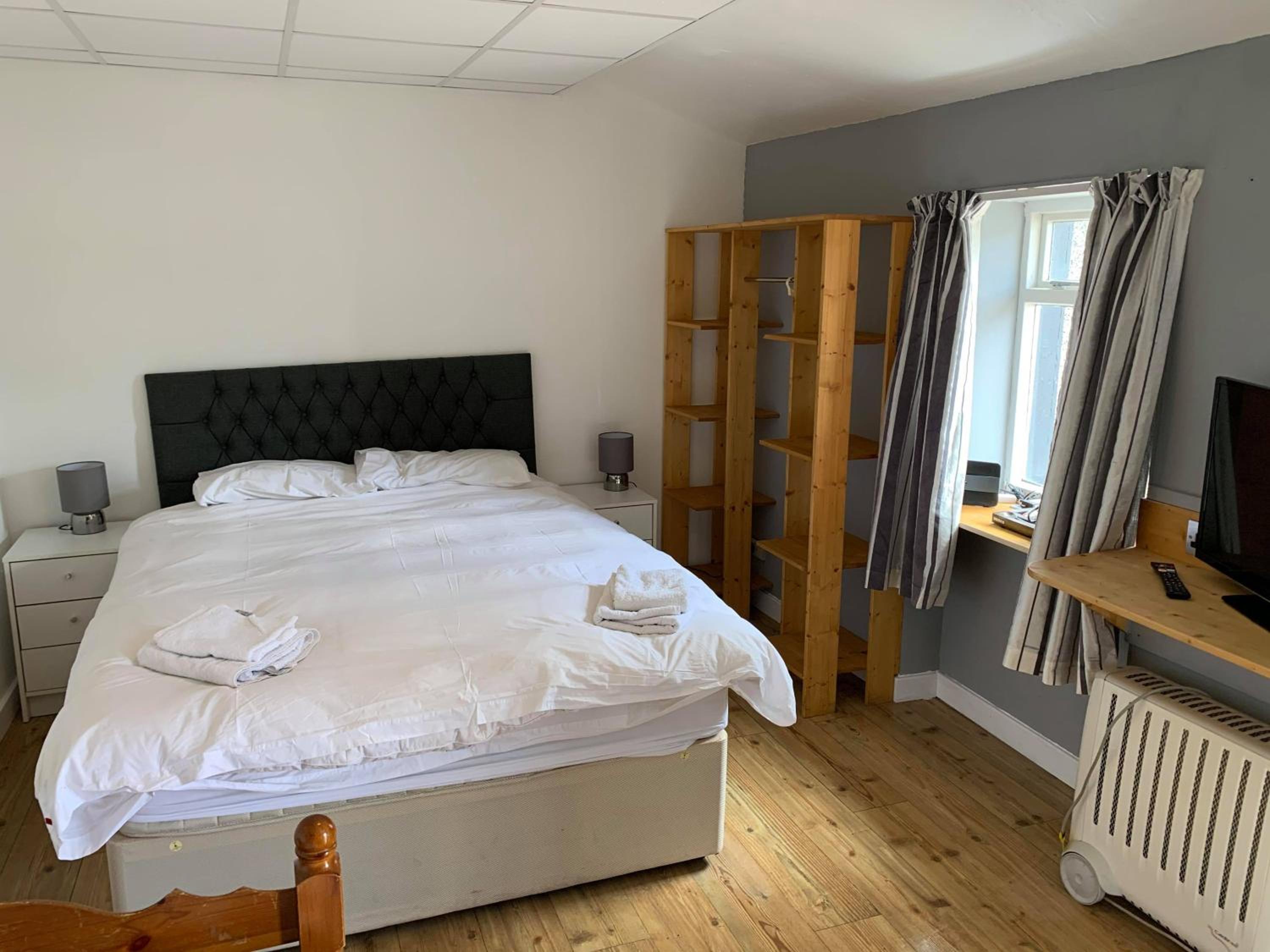 Budget Double Room photo 3