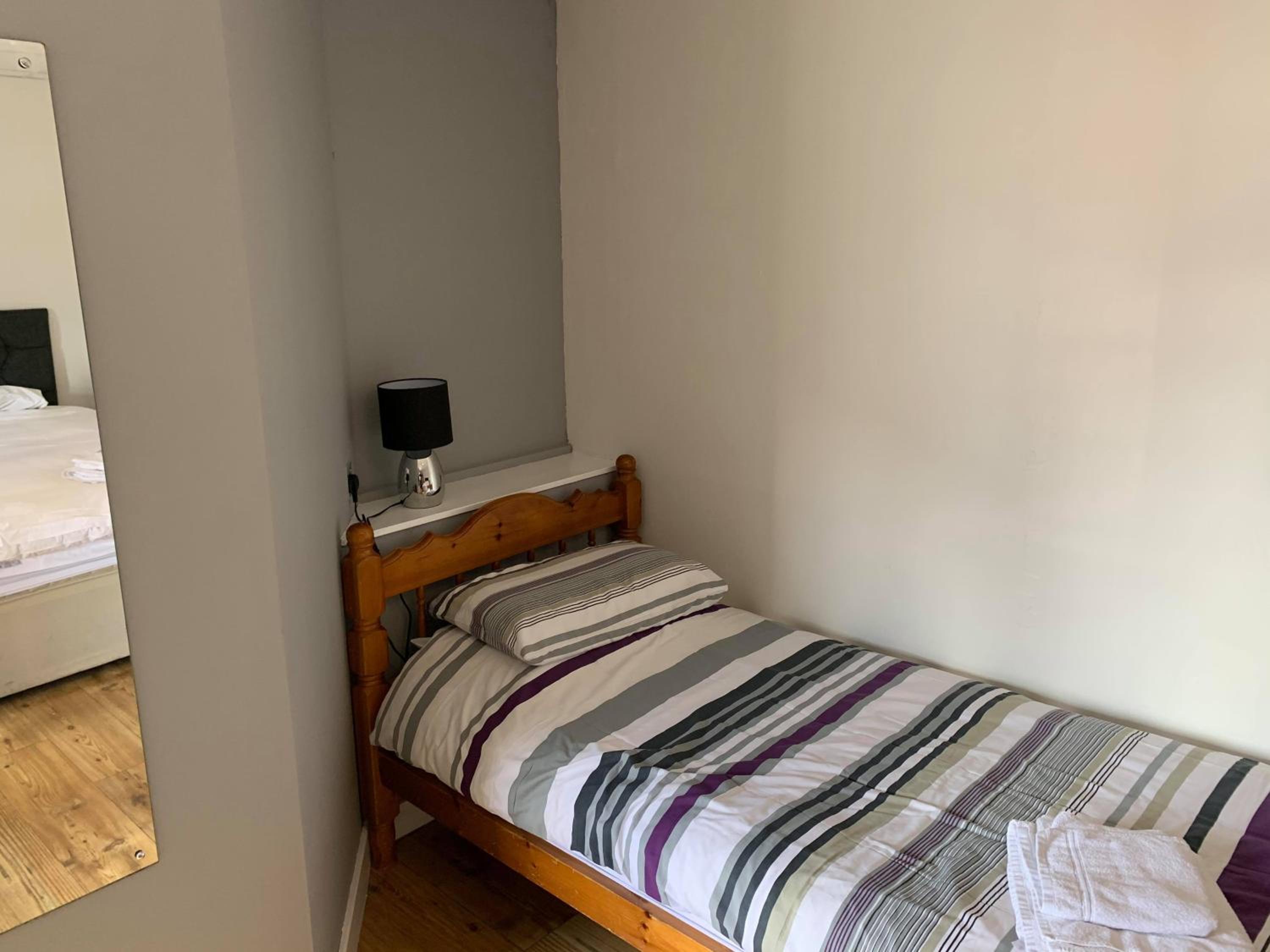 Budget Double Room photo 2