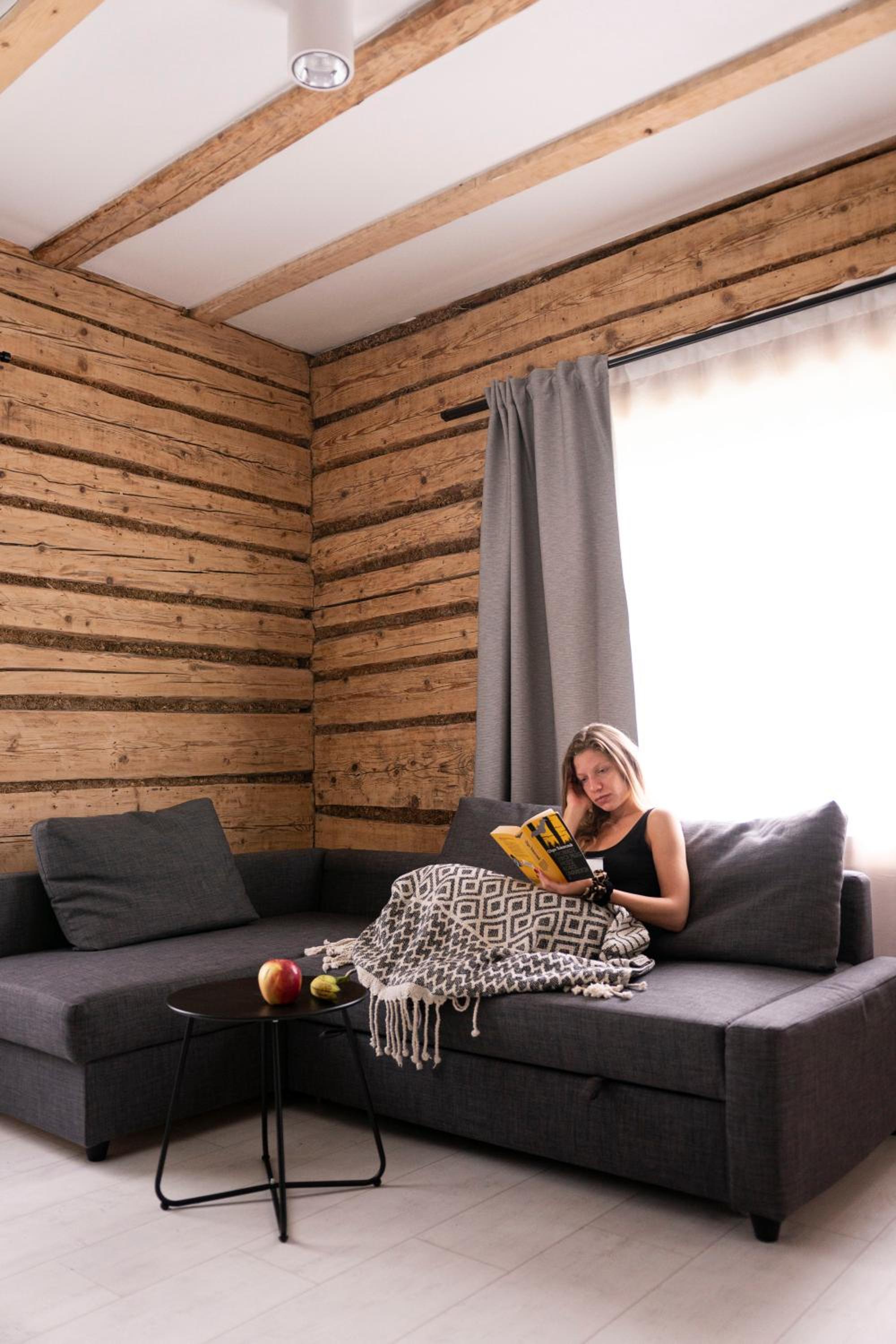 Deluxe Suite - Photo 6