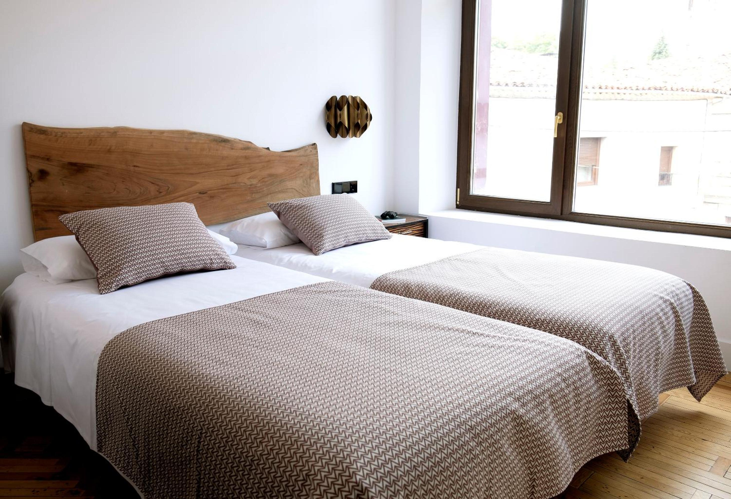 Two-Bedroom Apartment - Photo 15