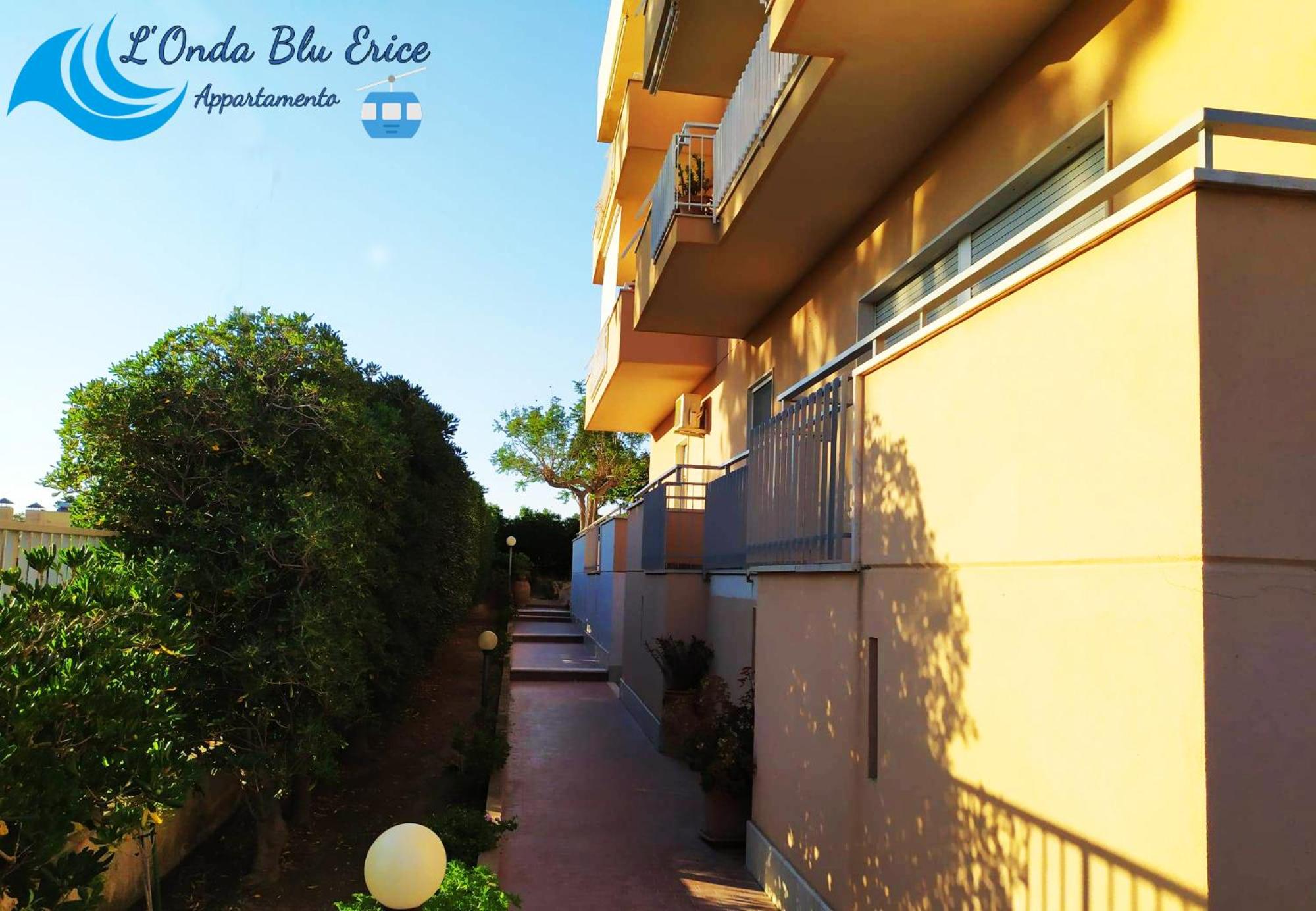 Apartment With Terrace photo 3