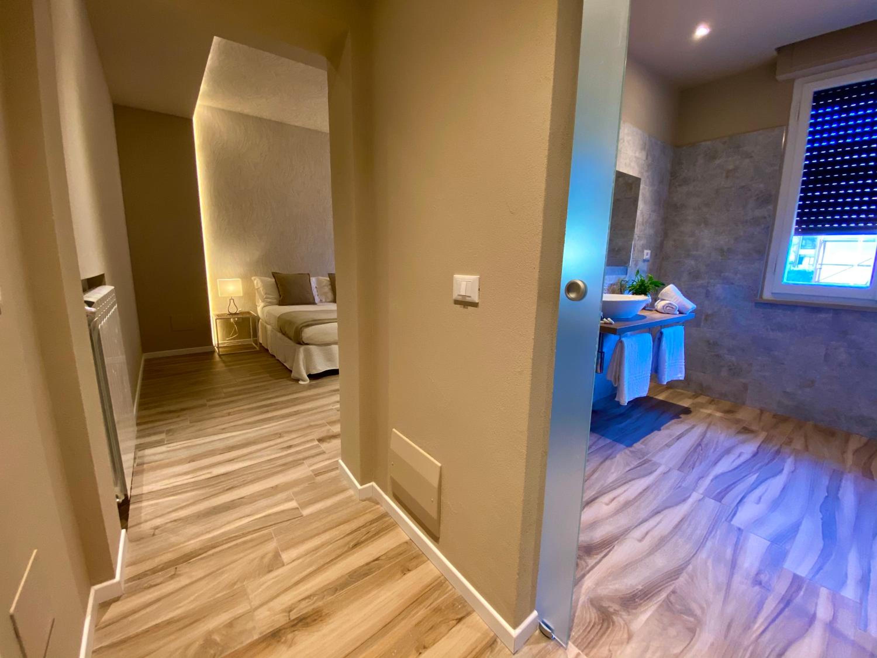 Deluxe Double Room - Photo 1