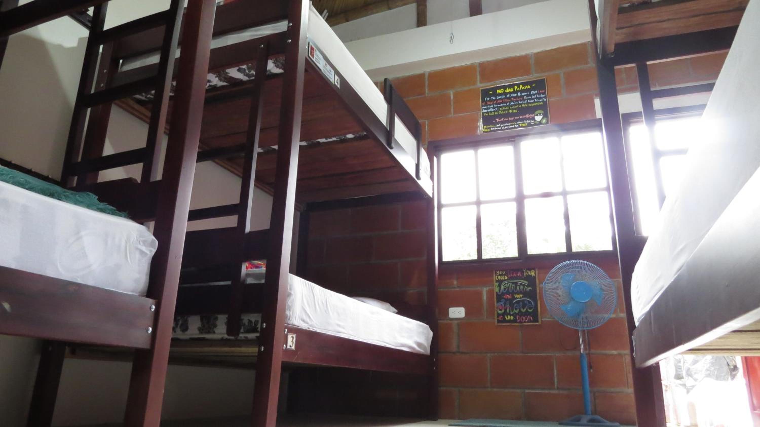 6-Bed Mixed Dormitory Room photo 1