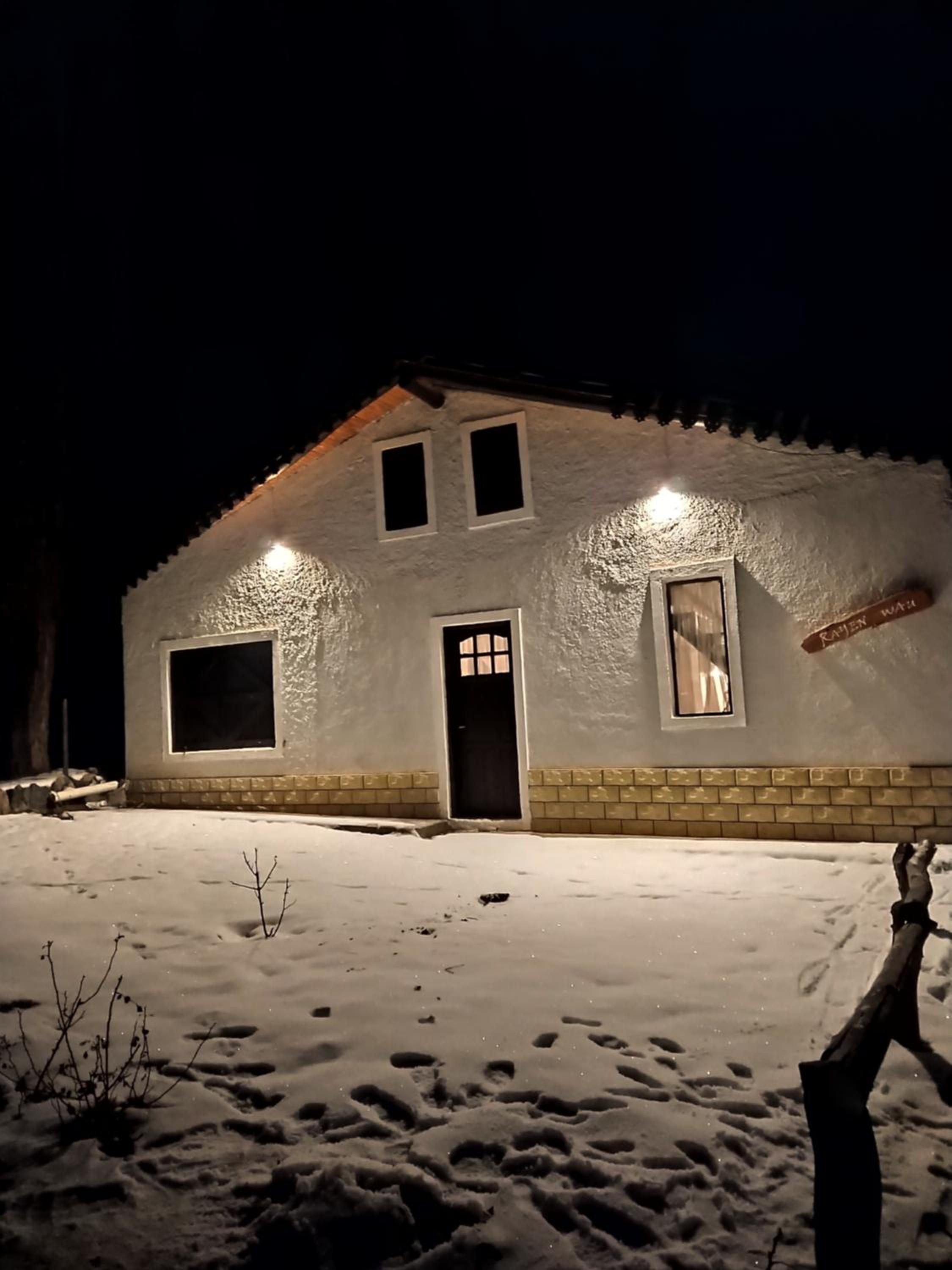 Three-Bedroom House photo 2