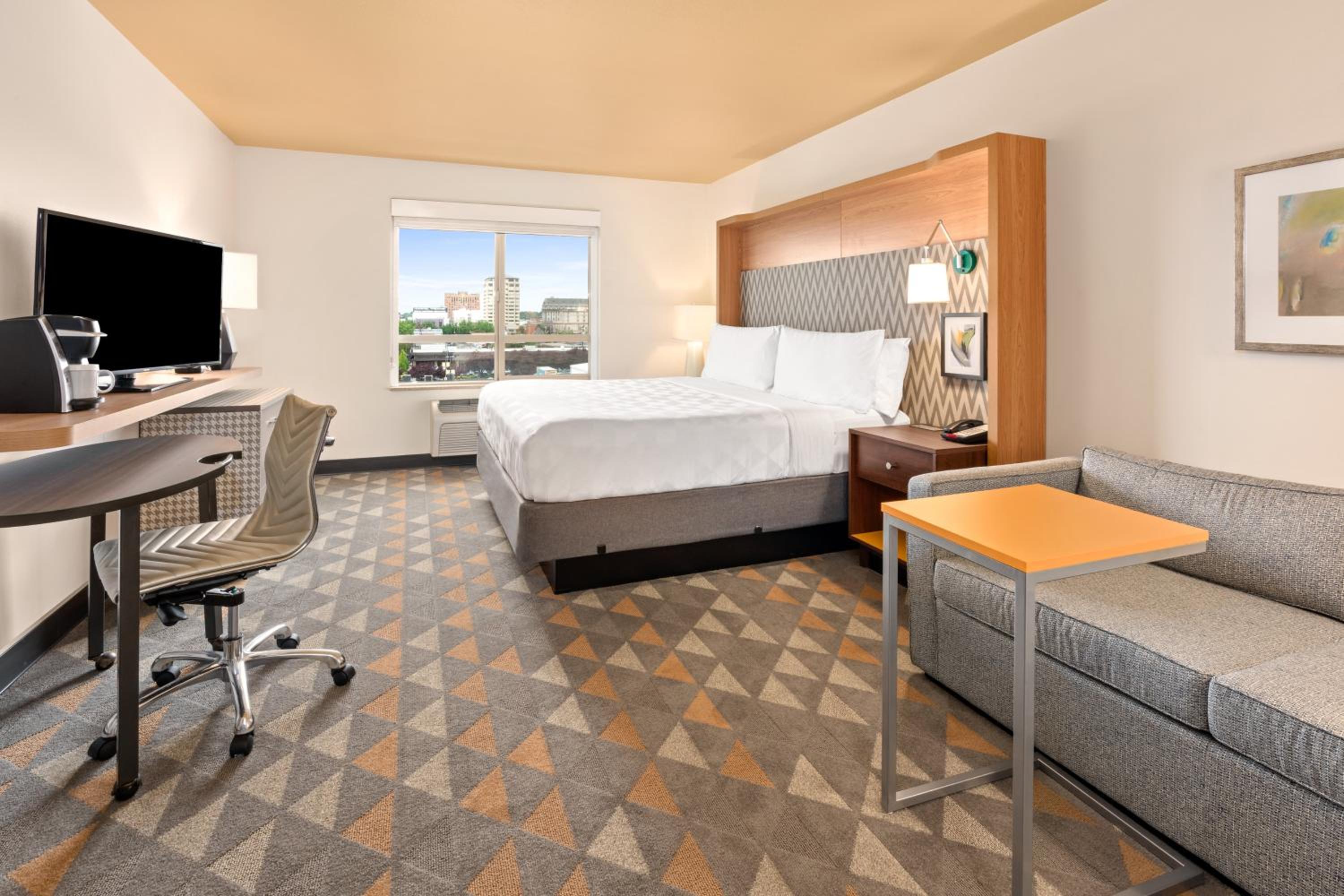 Standard King Room - Photo 4