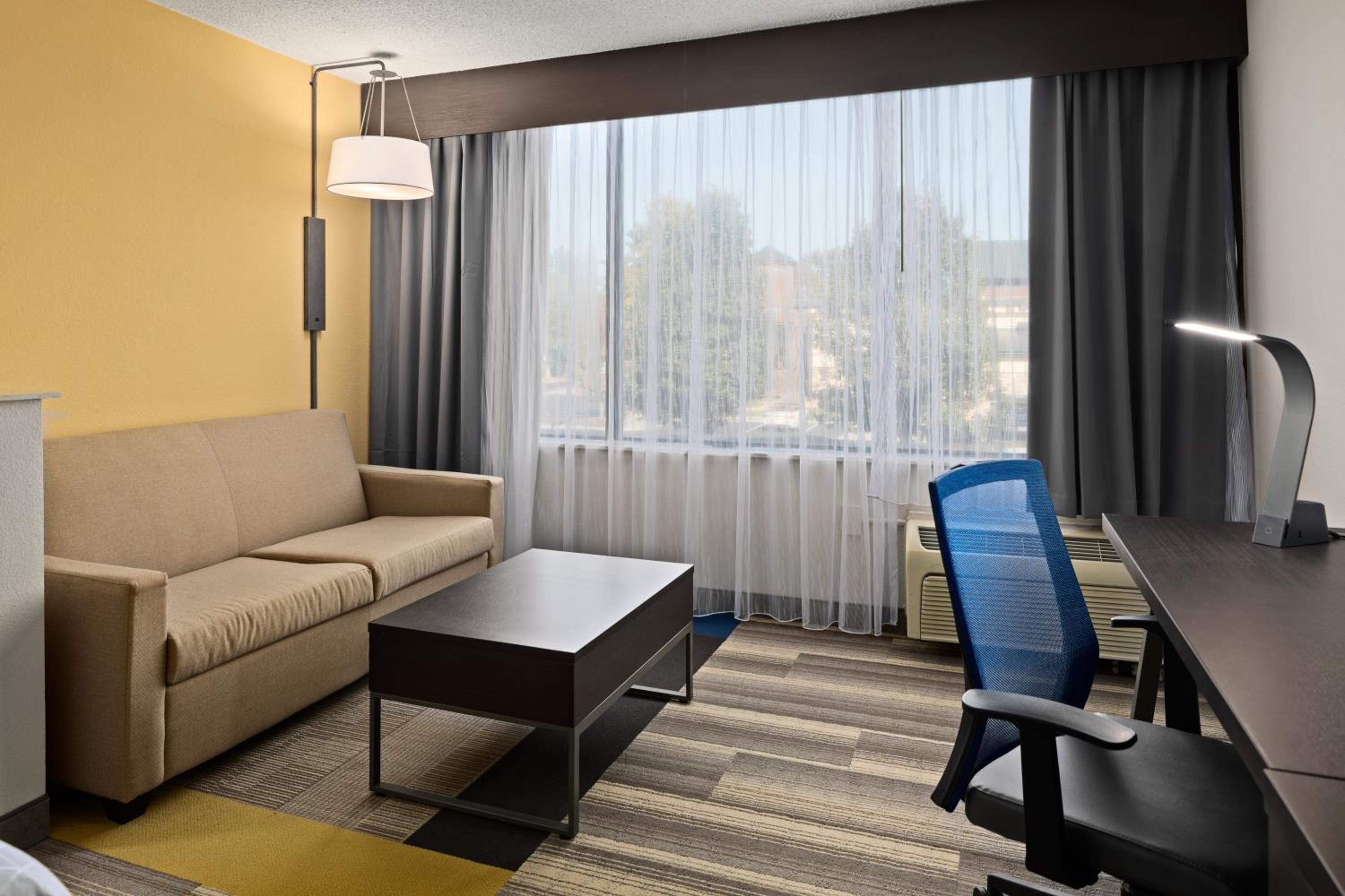 Standard King Room - Photo 4