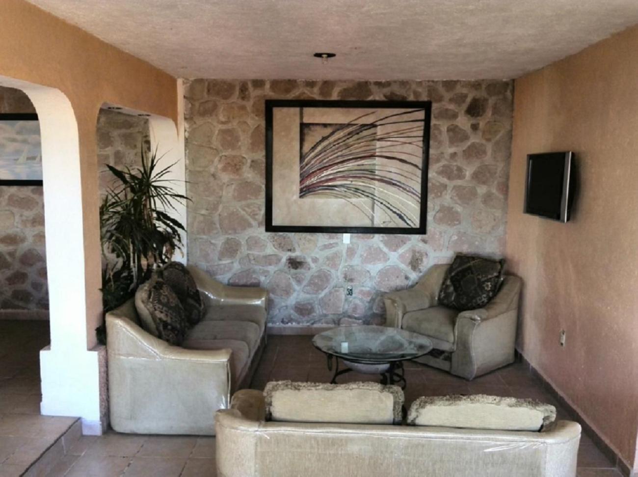 Four-Bedroom House photo 1