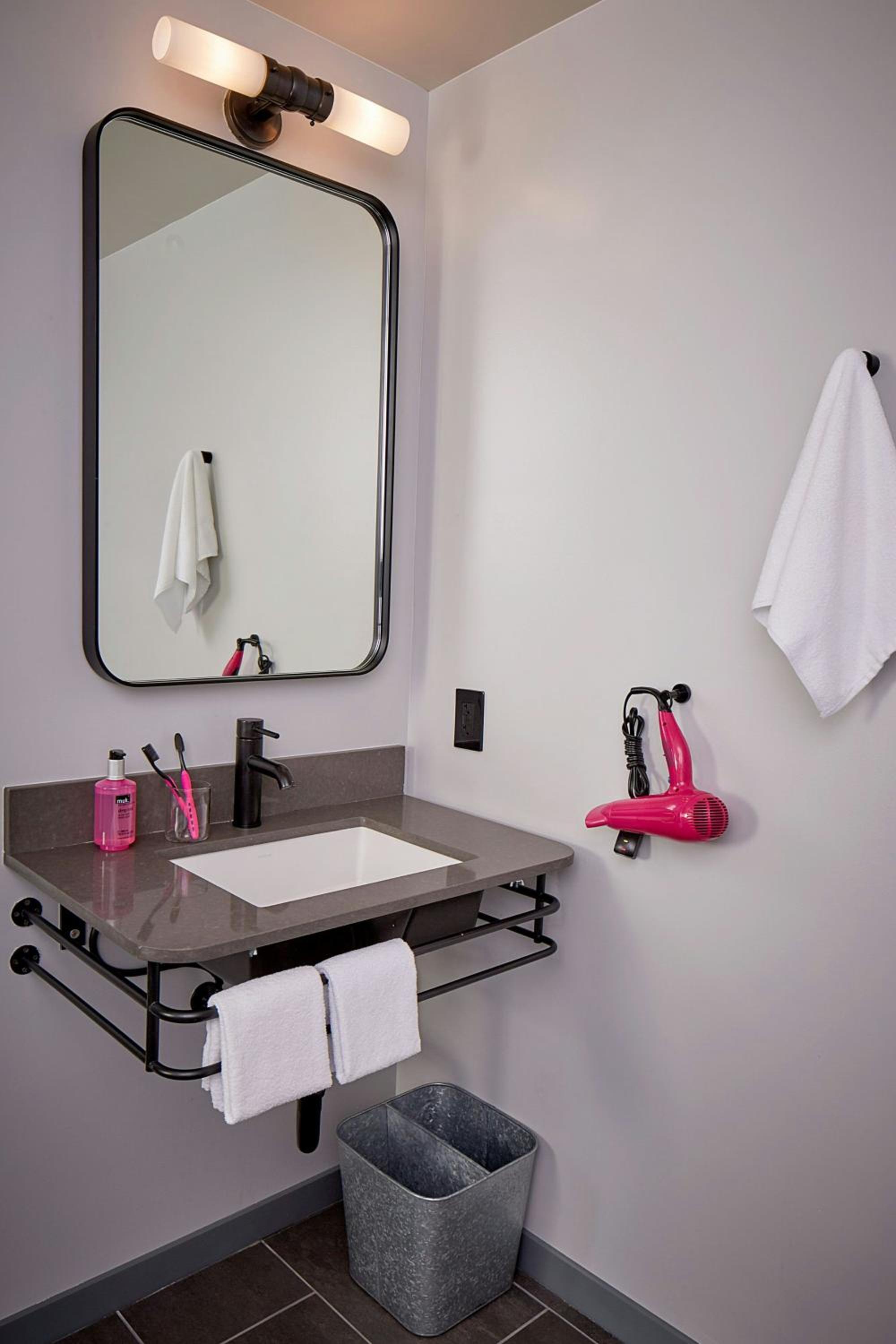MOXY Denver Cherry Creek, Photo 10