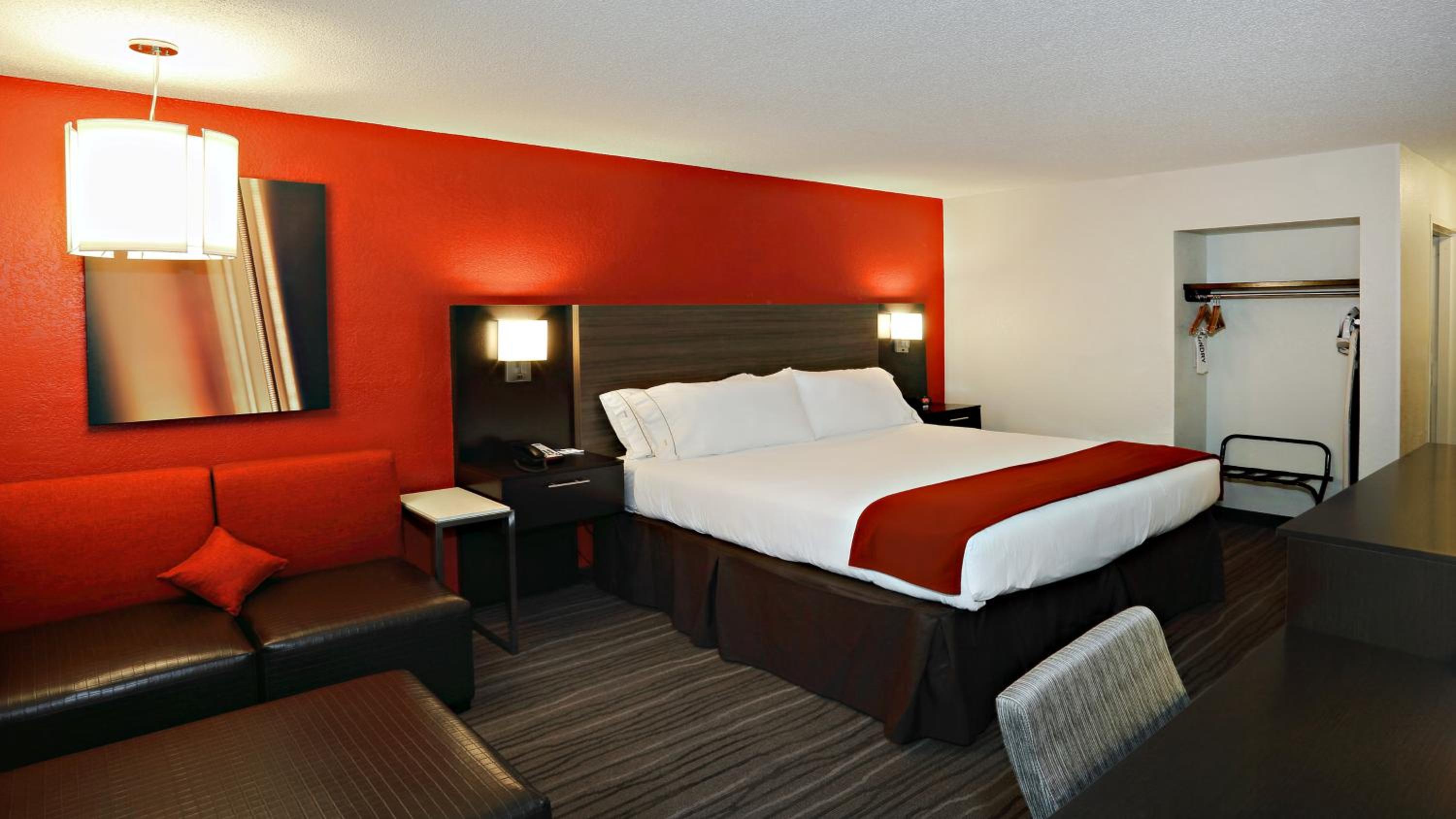 King Room - Hearing Accessible - Photo 2