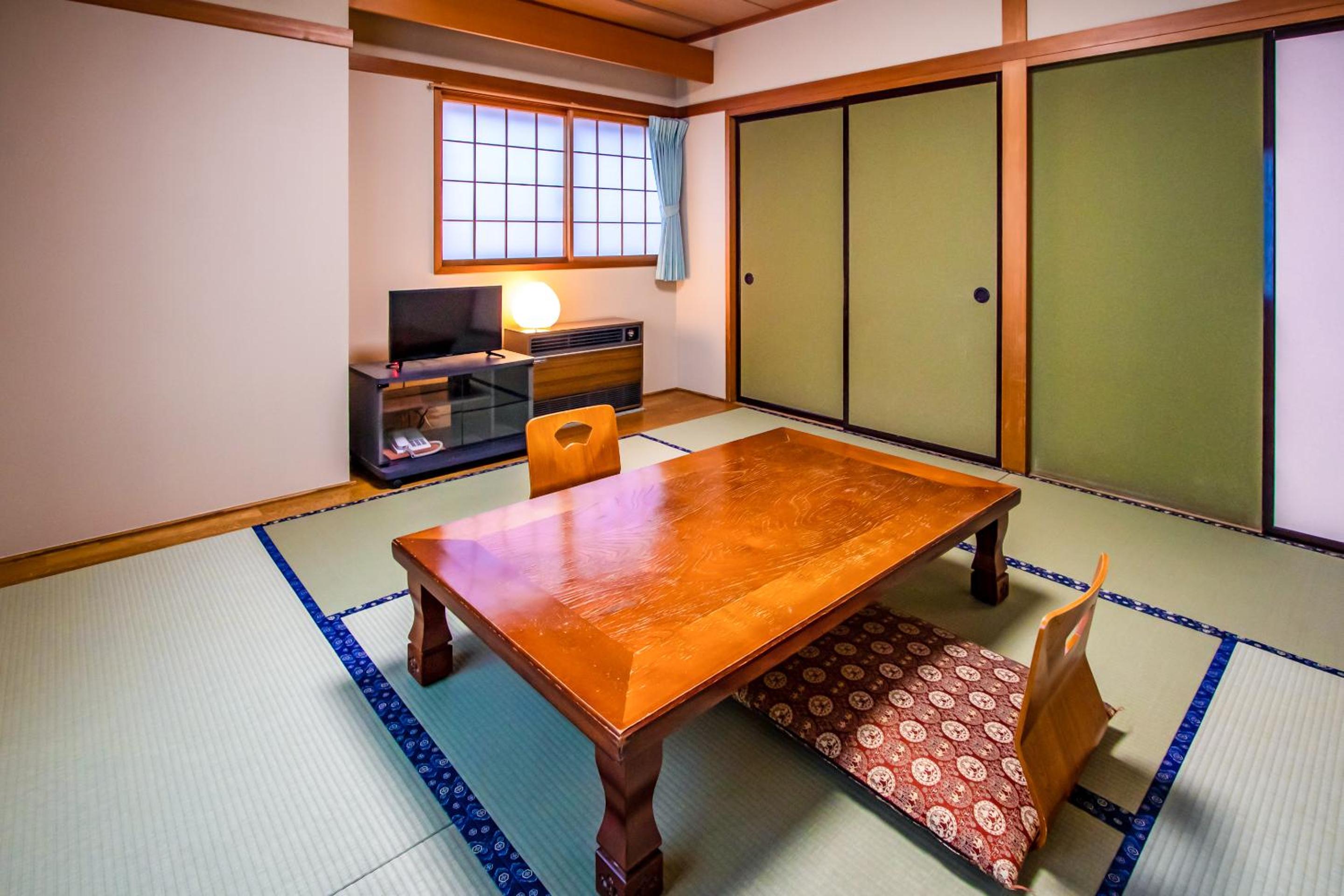 Japanese-Style Quadruple Room - Photo 4