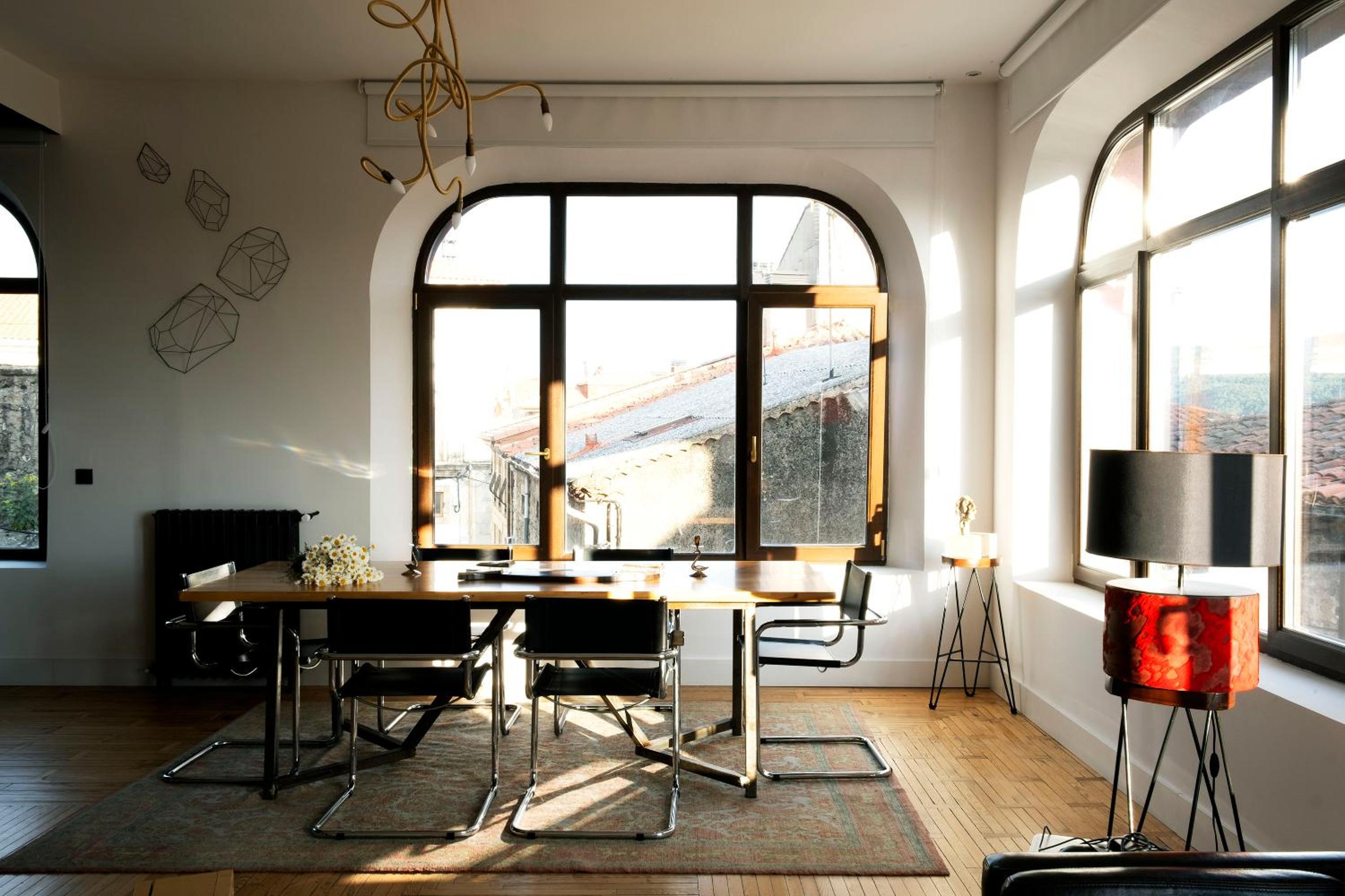 Two-Bedroom Apartment - Photo 21