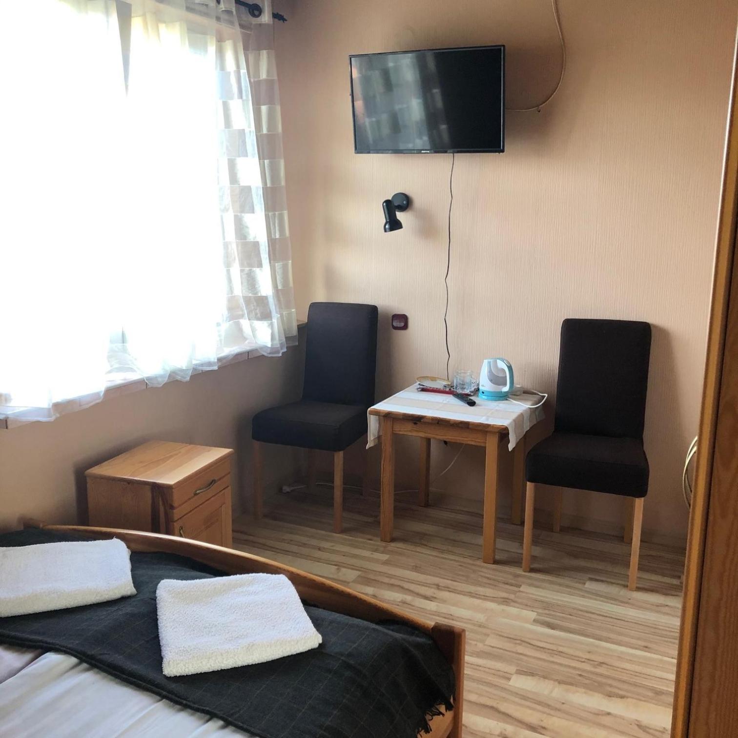 Double Room with Private Bathroom photo 1