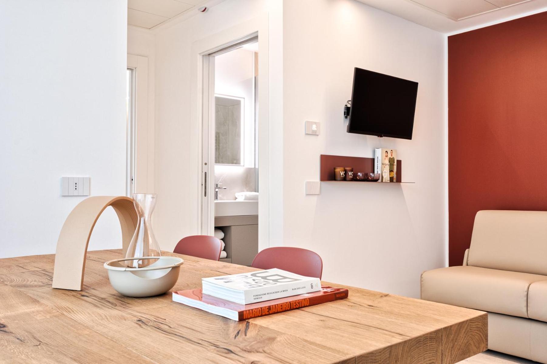 One-Bedroom Apartment - Photo 20