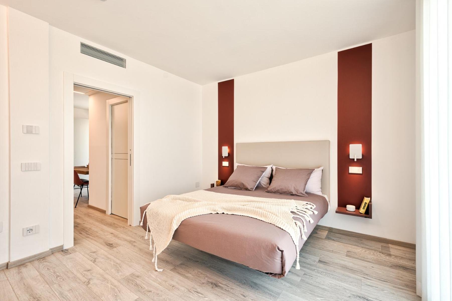 One-Bedroom Apartment - Photo 22