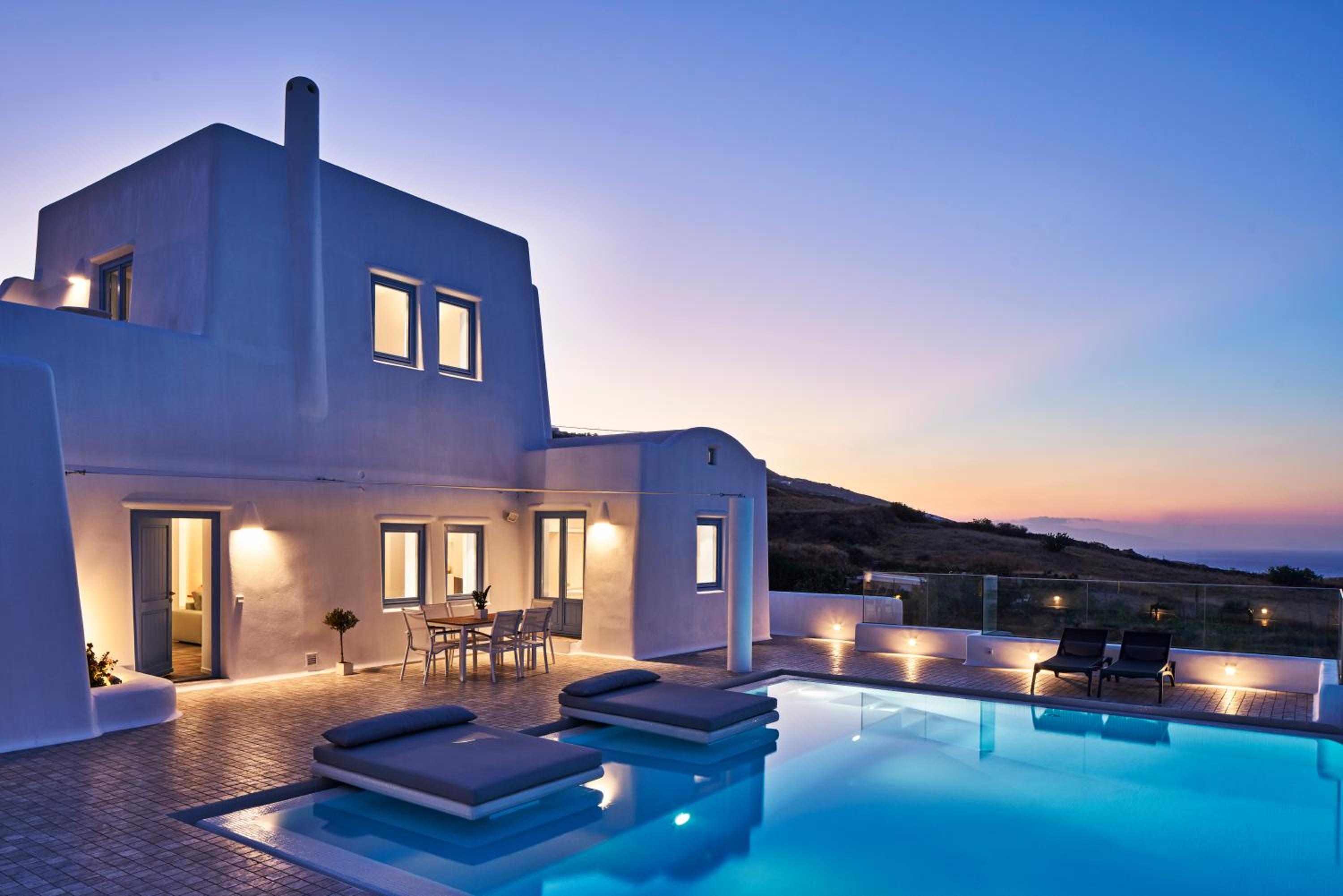 Three-Bedroom Villa photo 2
