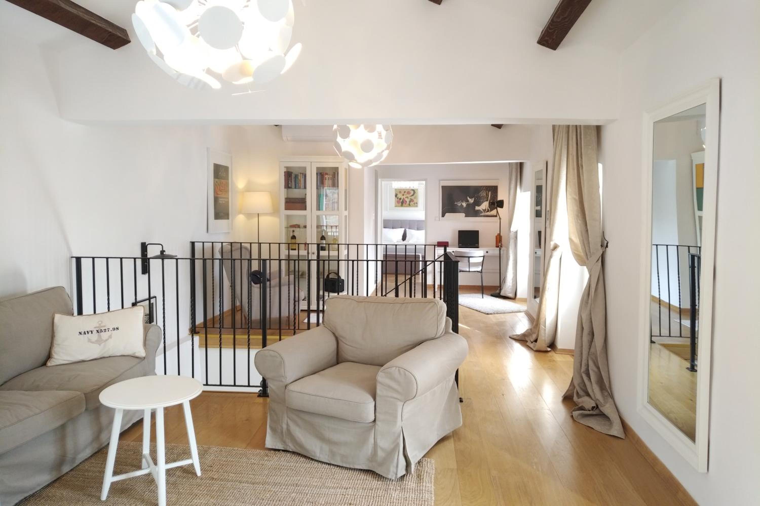 Villa photo 1