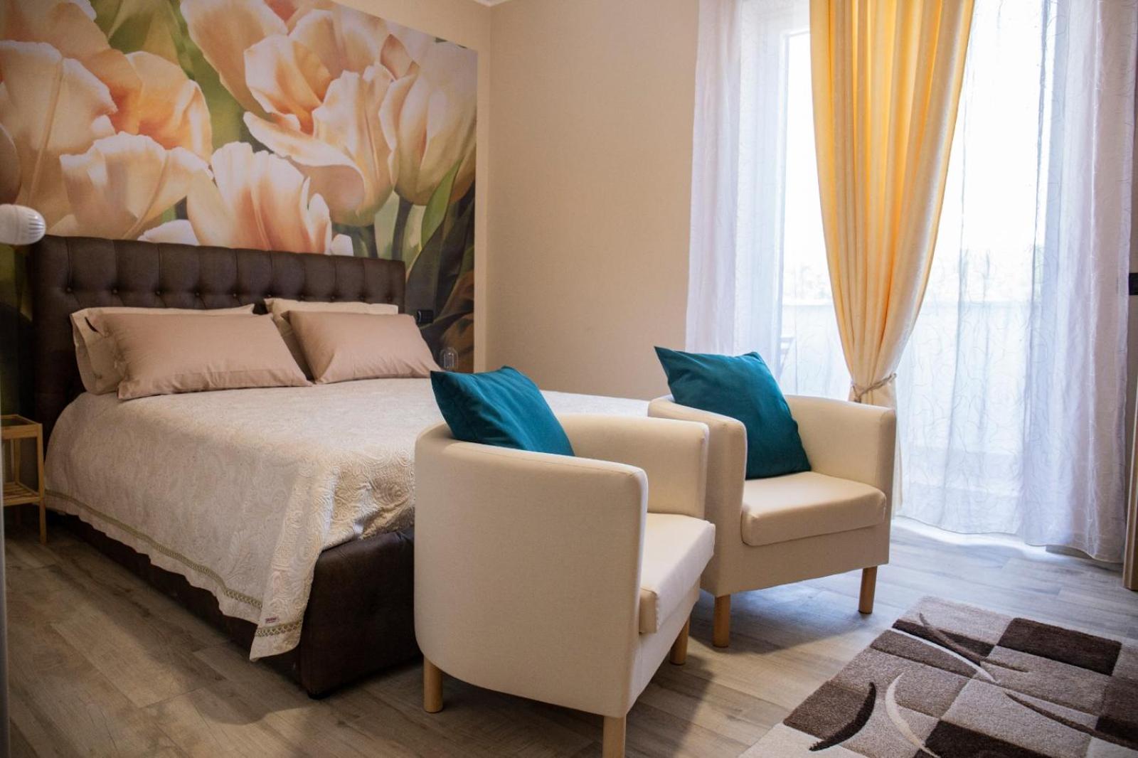 Deluxe King Room photo 3
