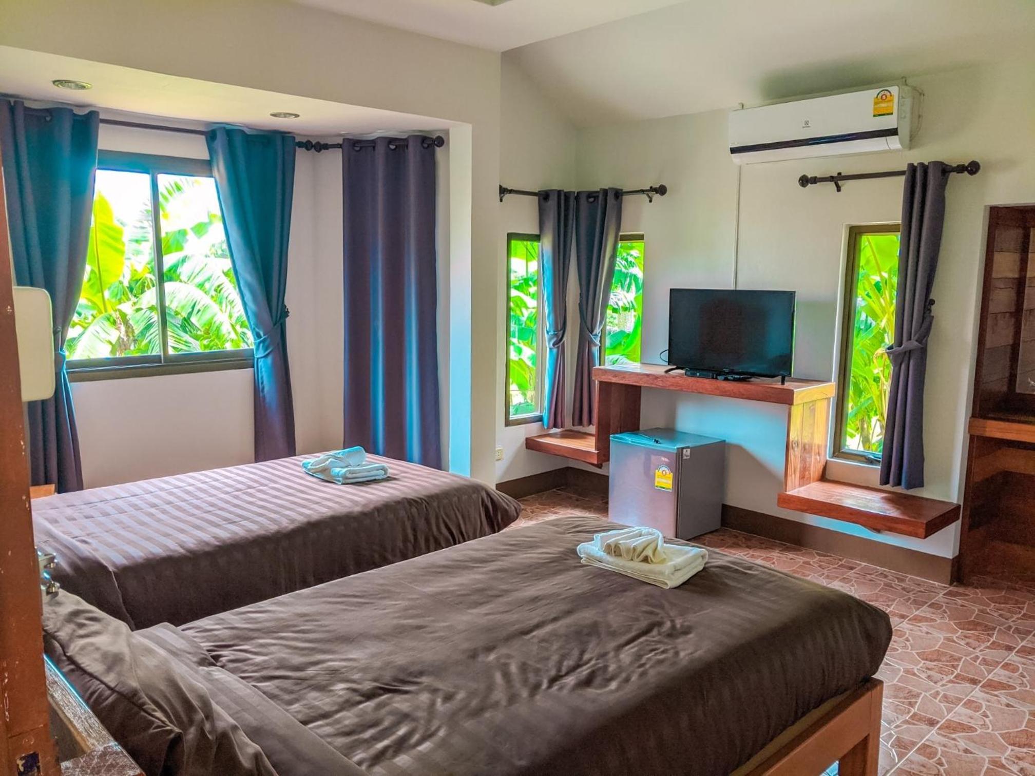 Standard Twin Room - Photo 5