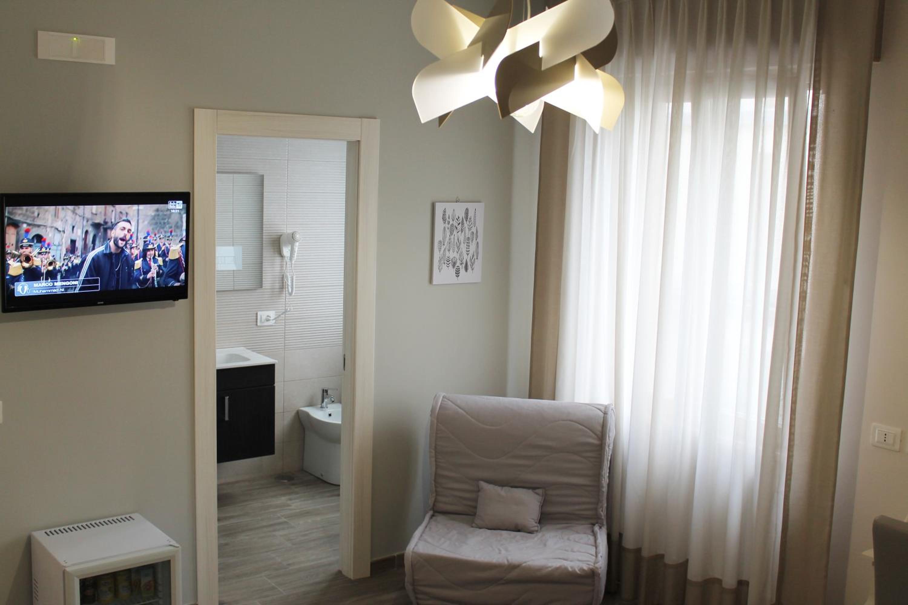 Comfort Triple Room with Shower photo 2