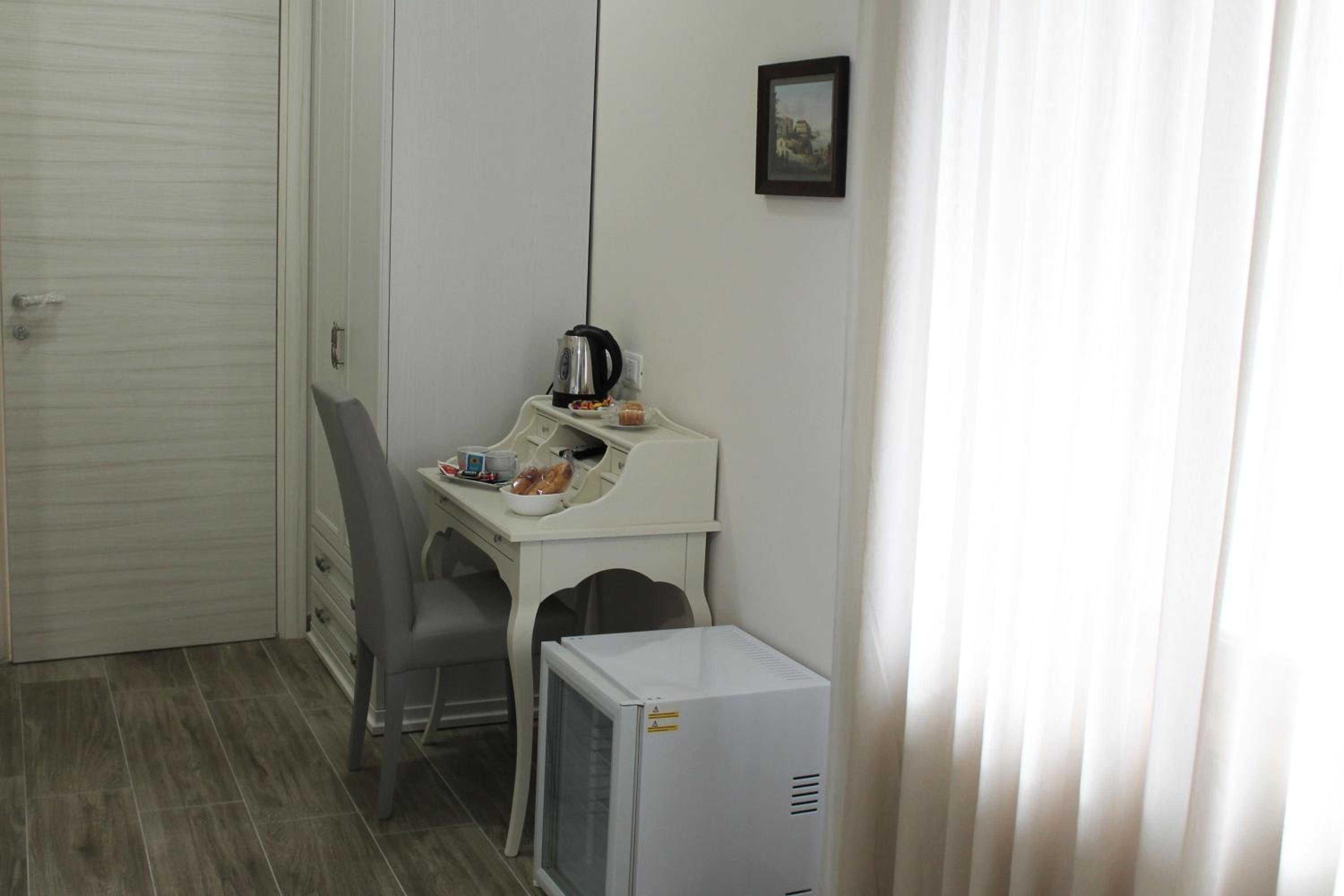 Standard Double Room photo 3