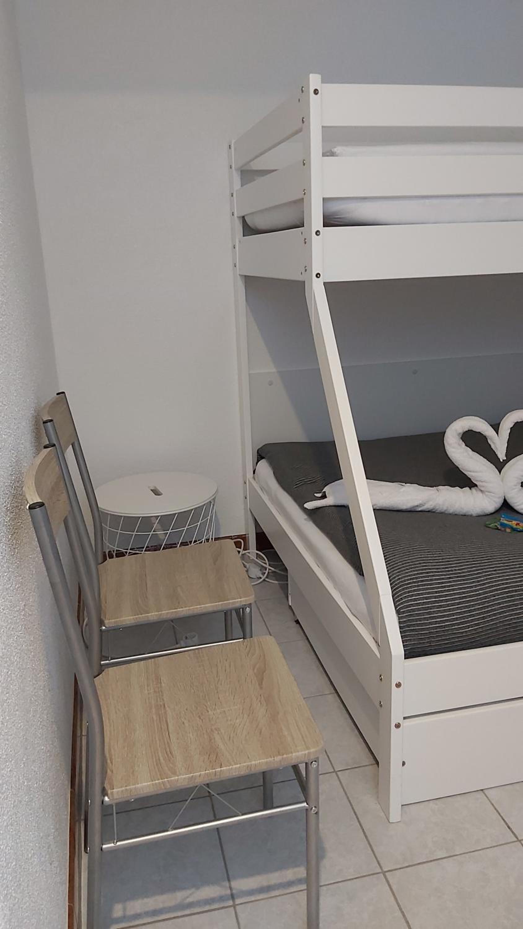 One-Bedroom Apartment - Photo 7