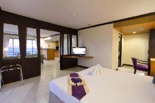 Bunk Bed in Mixed Dormitory Room
