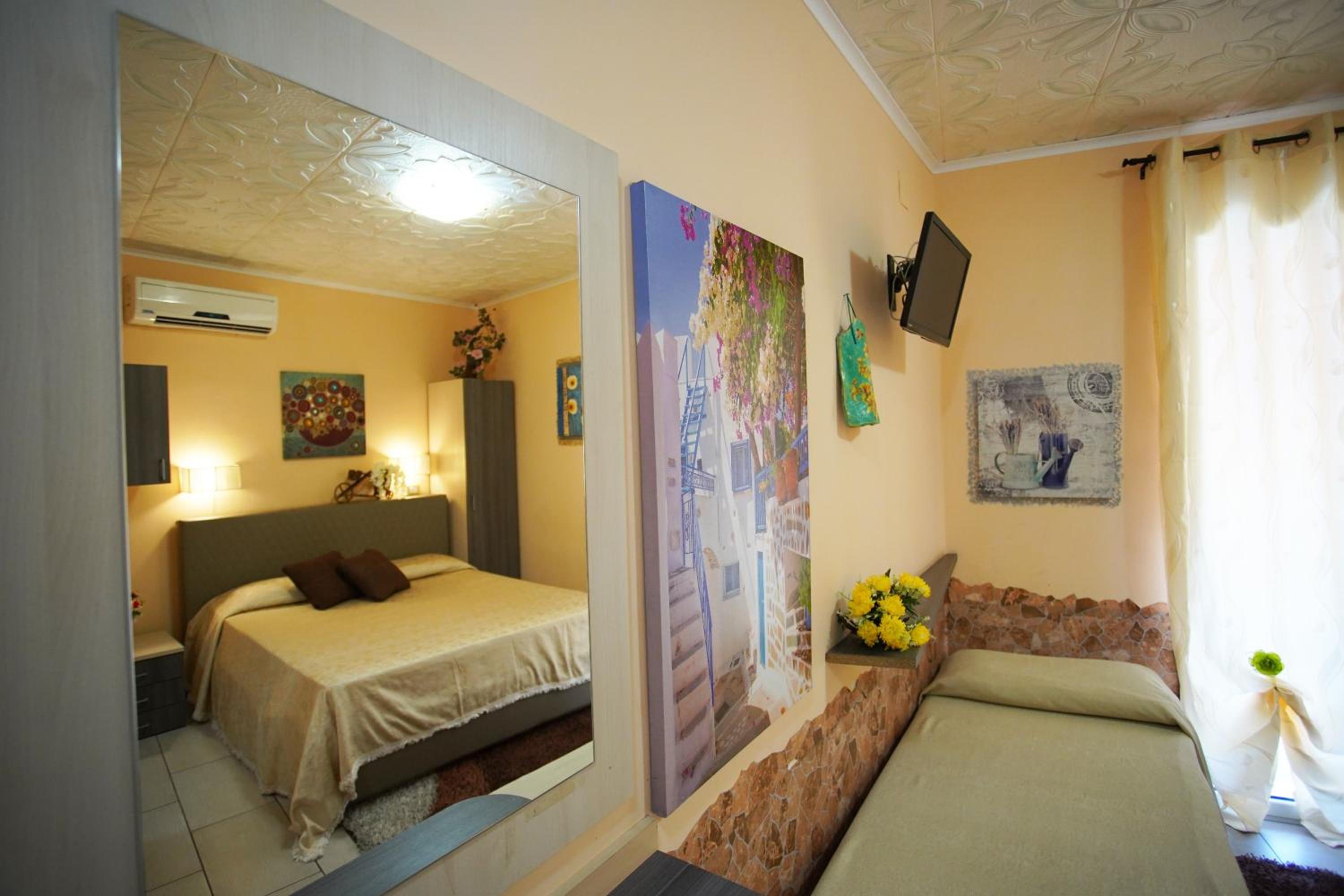Comfort Triple Room - Photo 29
