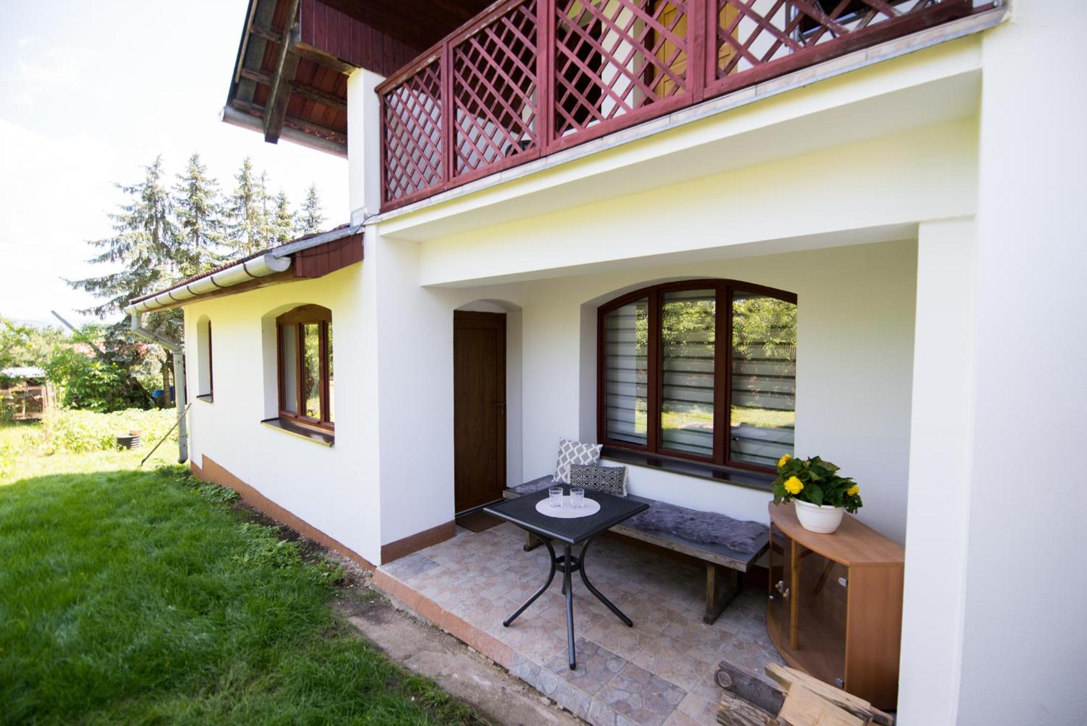 Four-Bedroom House - Photo 4