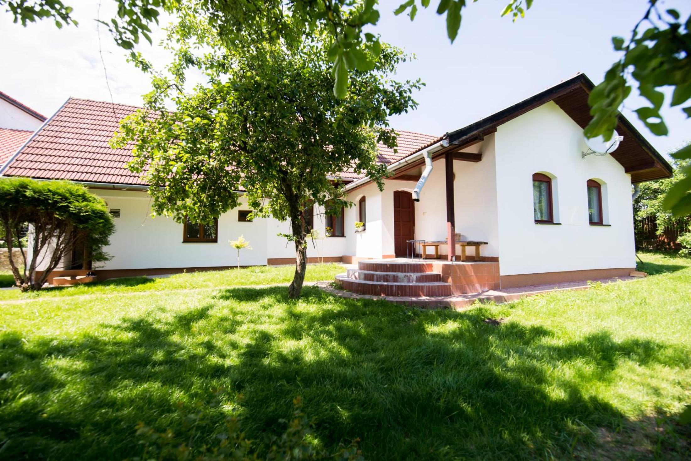 Four-Bedroom House - Photo 7