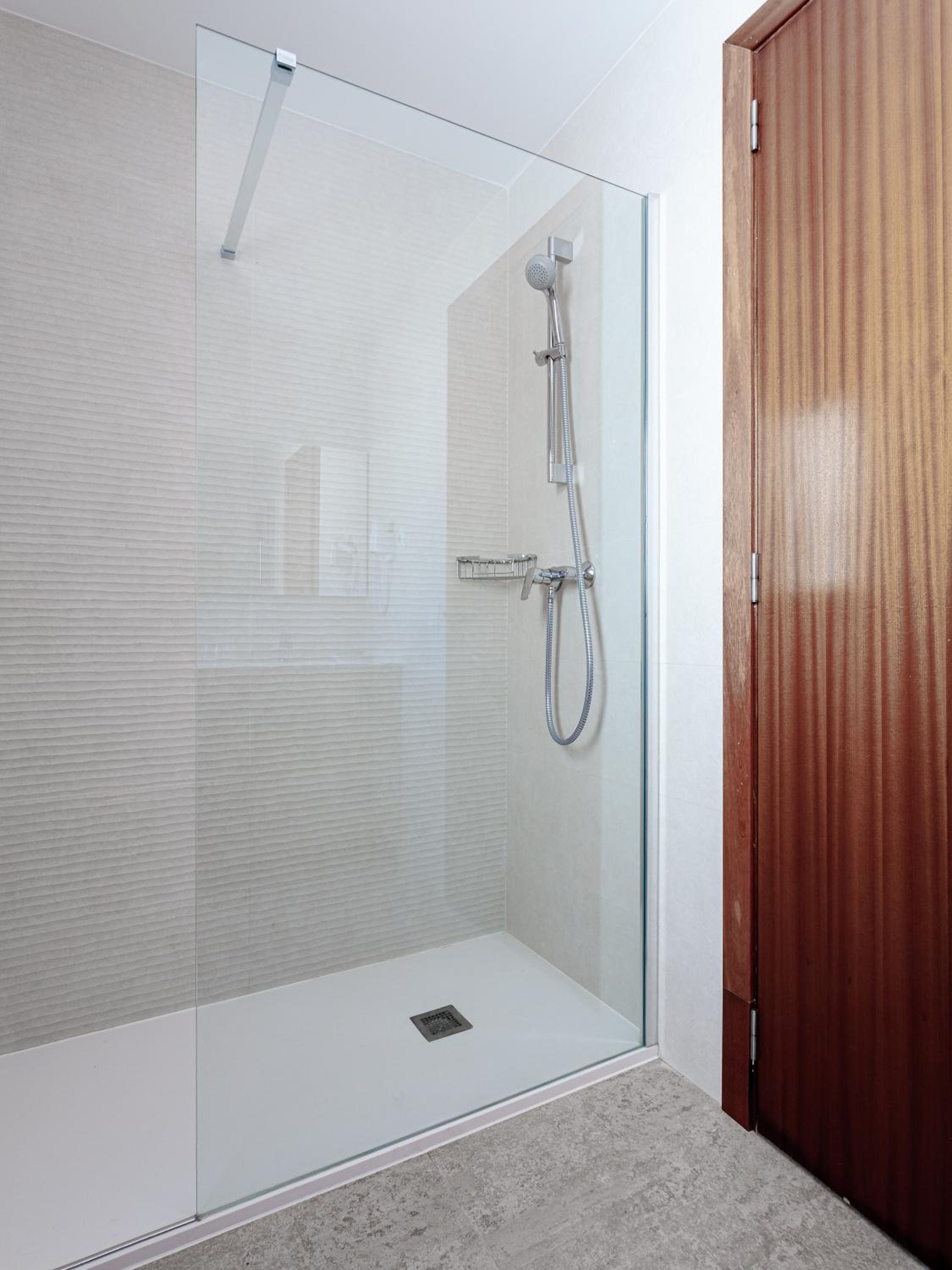 Standard Double or Twin Room with Balcony - Photo 5