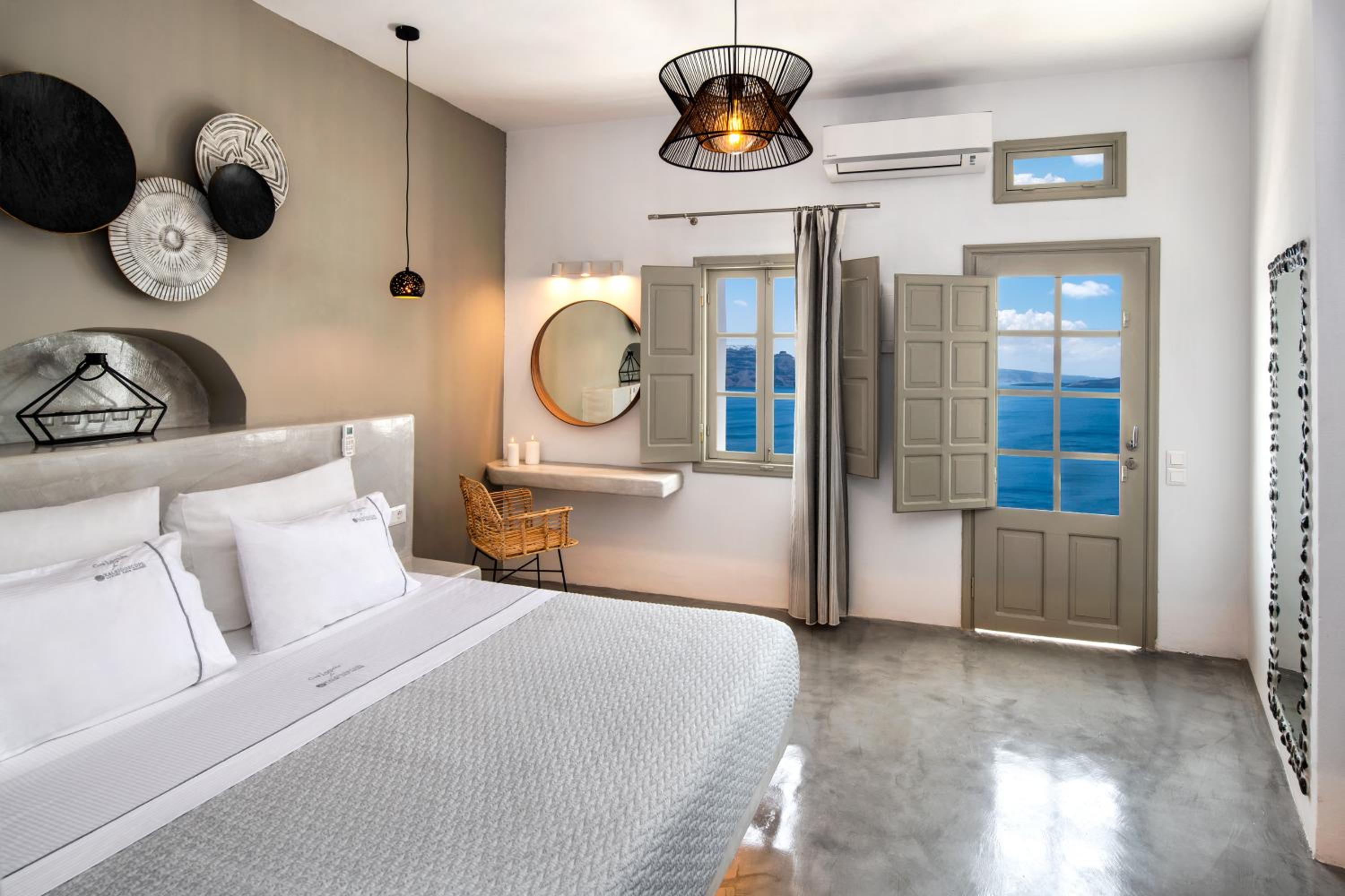 Blue Dome Suite with outdoor hot tub