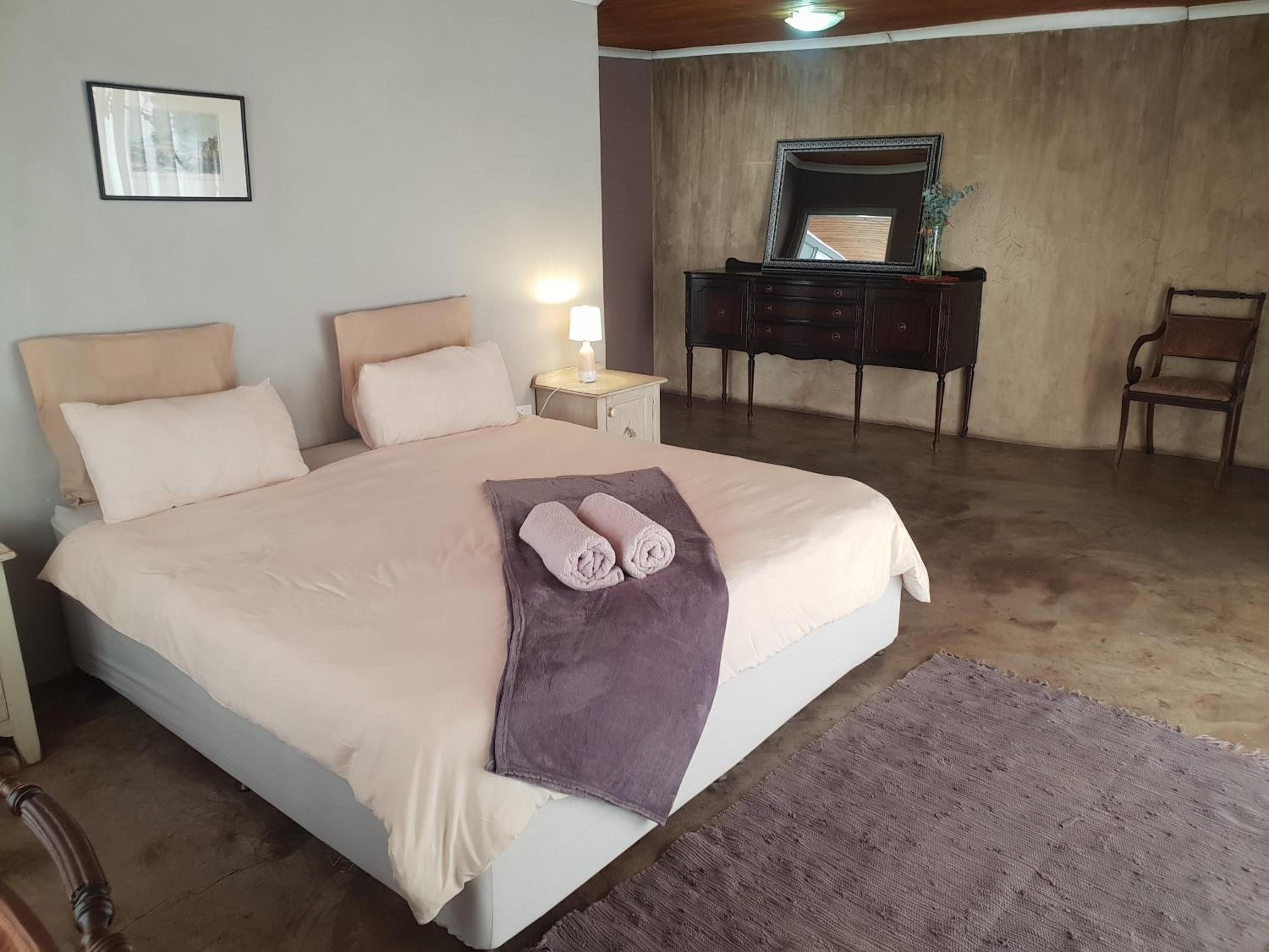 Three-Bedroom Apartment - Photo 14