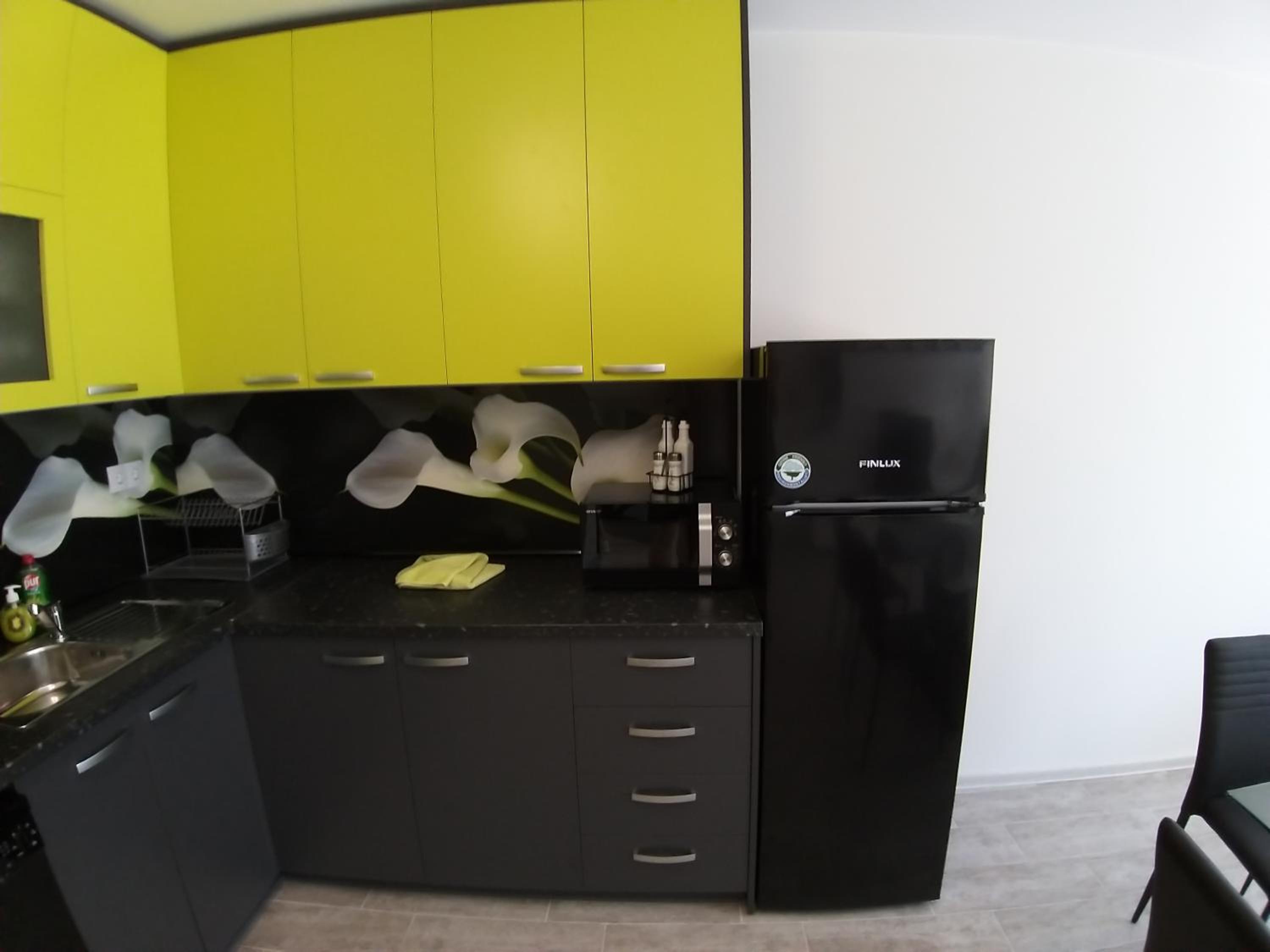Three-Bedroom Apartment photo 2