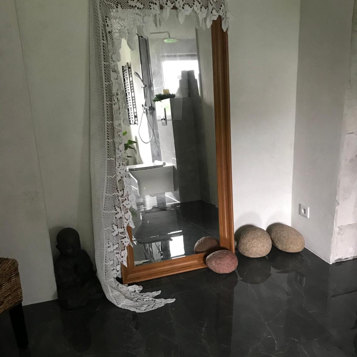Large Twin Room - Photo 18
