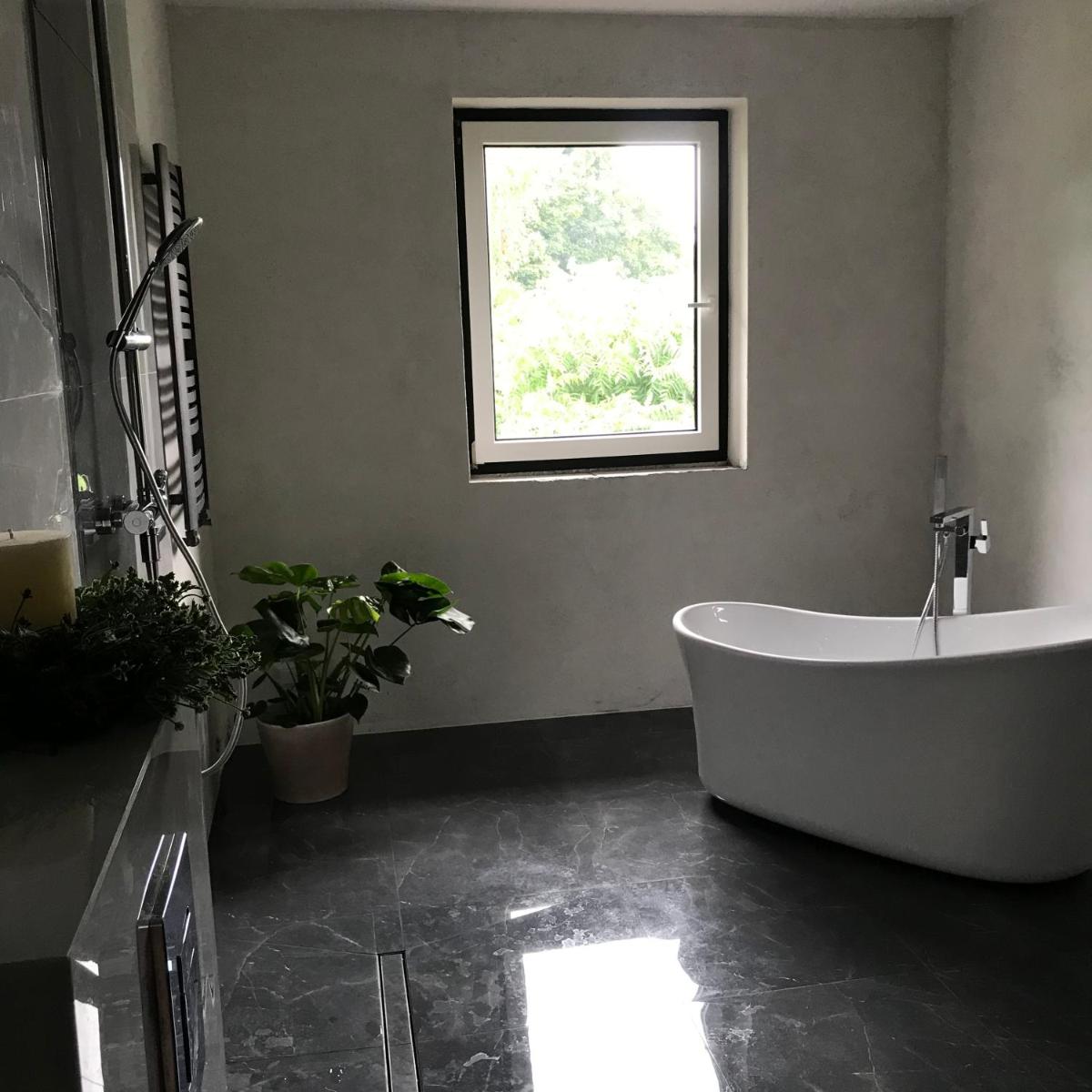 Large Twin Room - Photo 15