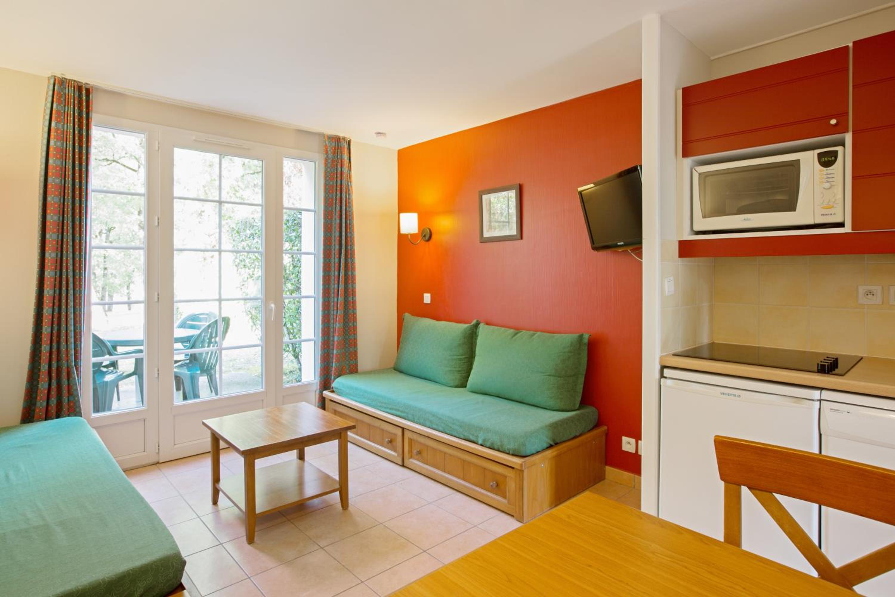 Comfort One-Bedroom Apartment (4 People)
