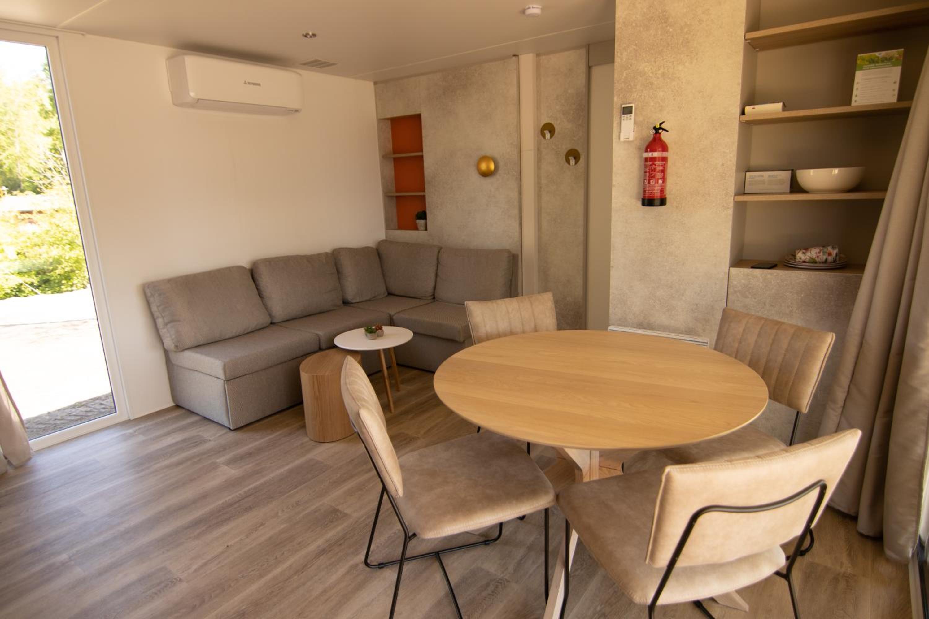 两卧室小屋