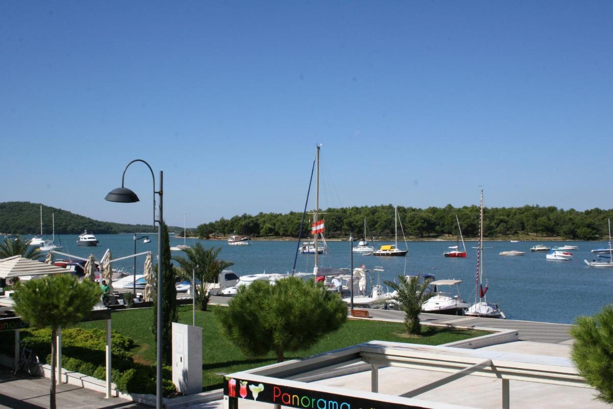 Apartment with Sea View - Photo 14