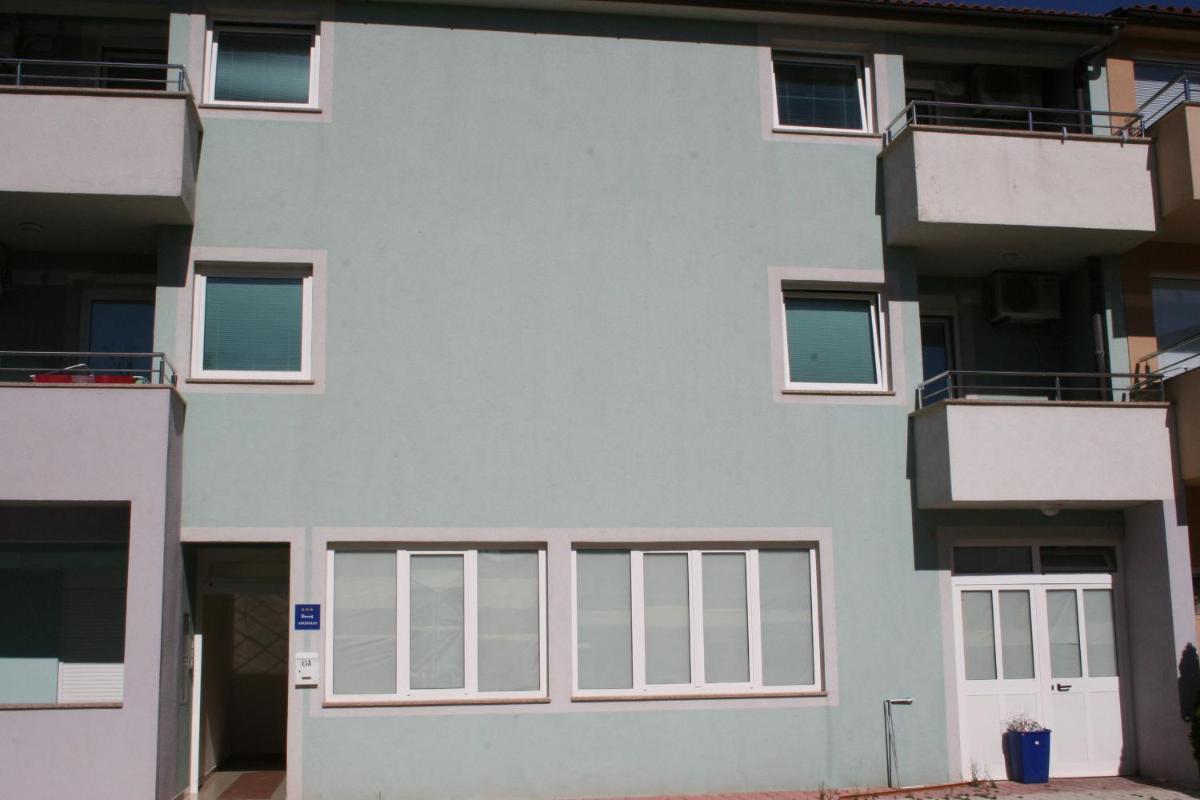 Apartment with Sea View - Photo 6
