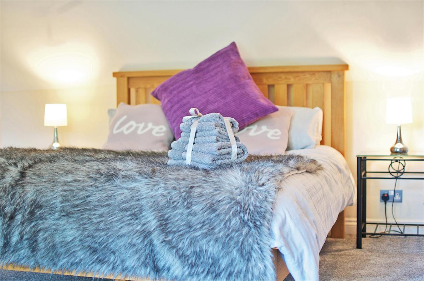 Two-Bedroom House - Photo 31