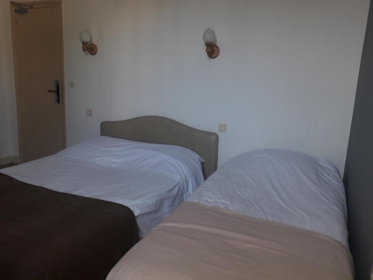 Classic Triple Room photo 2