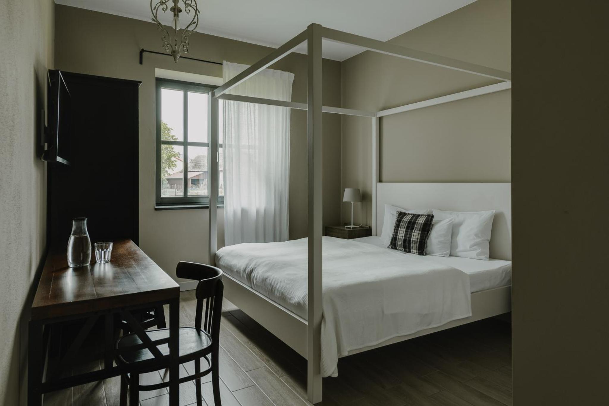 Double or Twin Room - Photo 16