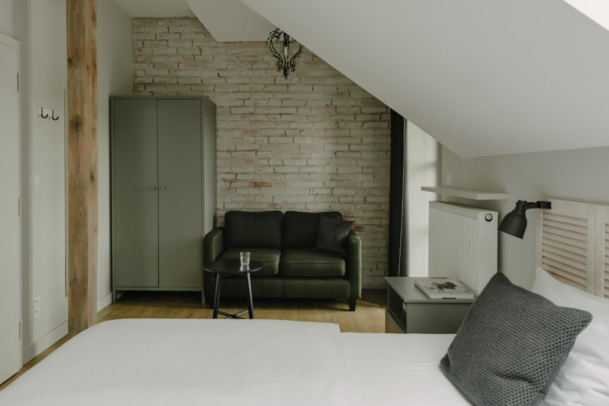 Double or Twin Room - Photo 5