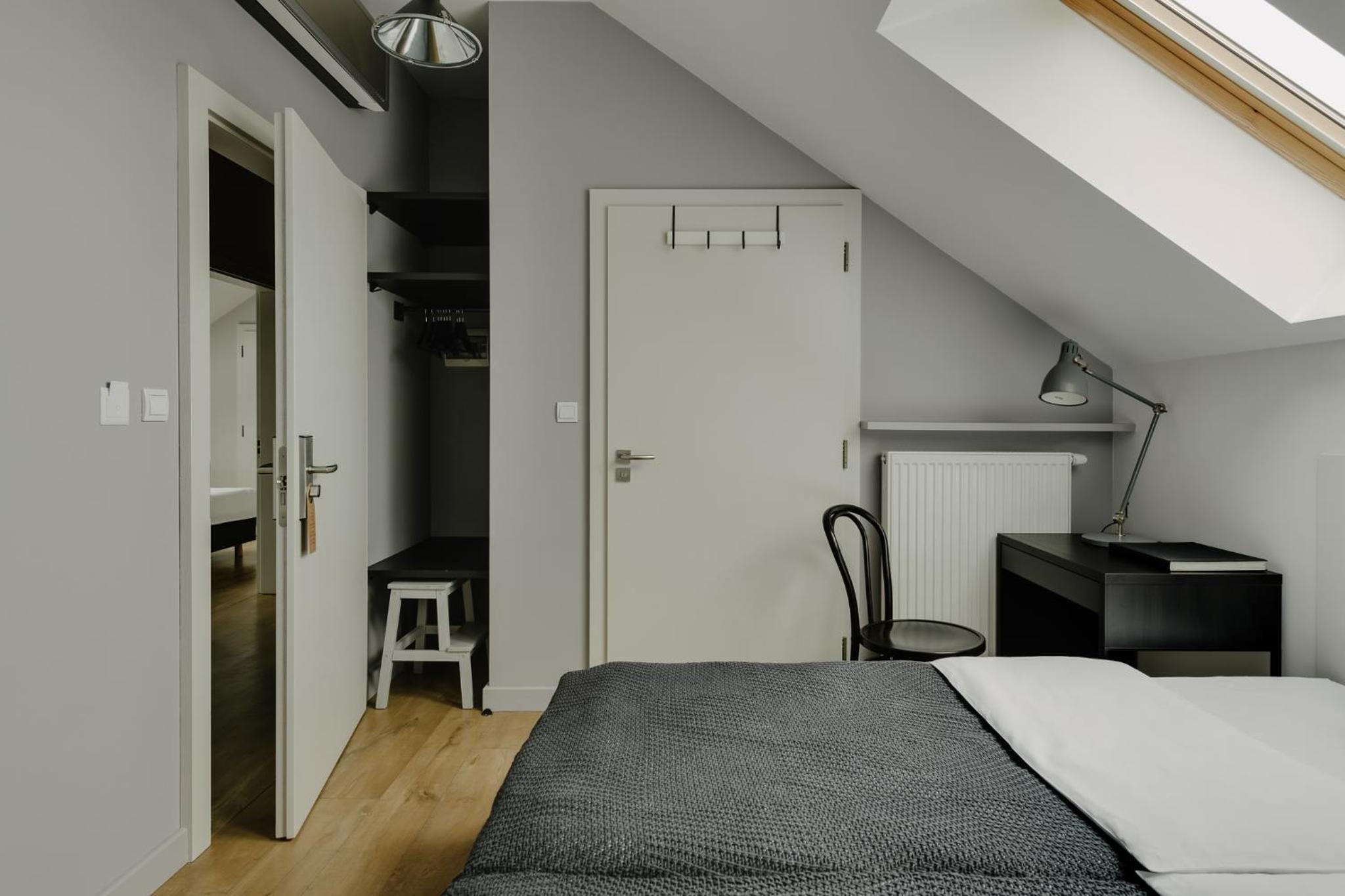 Double or Twin Room - Photo 6