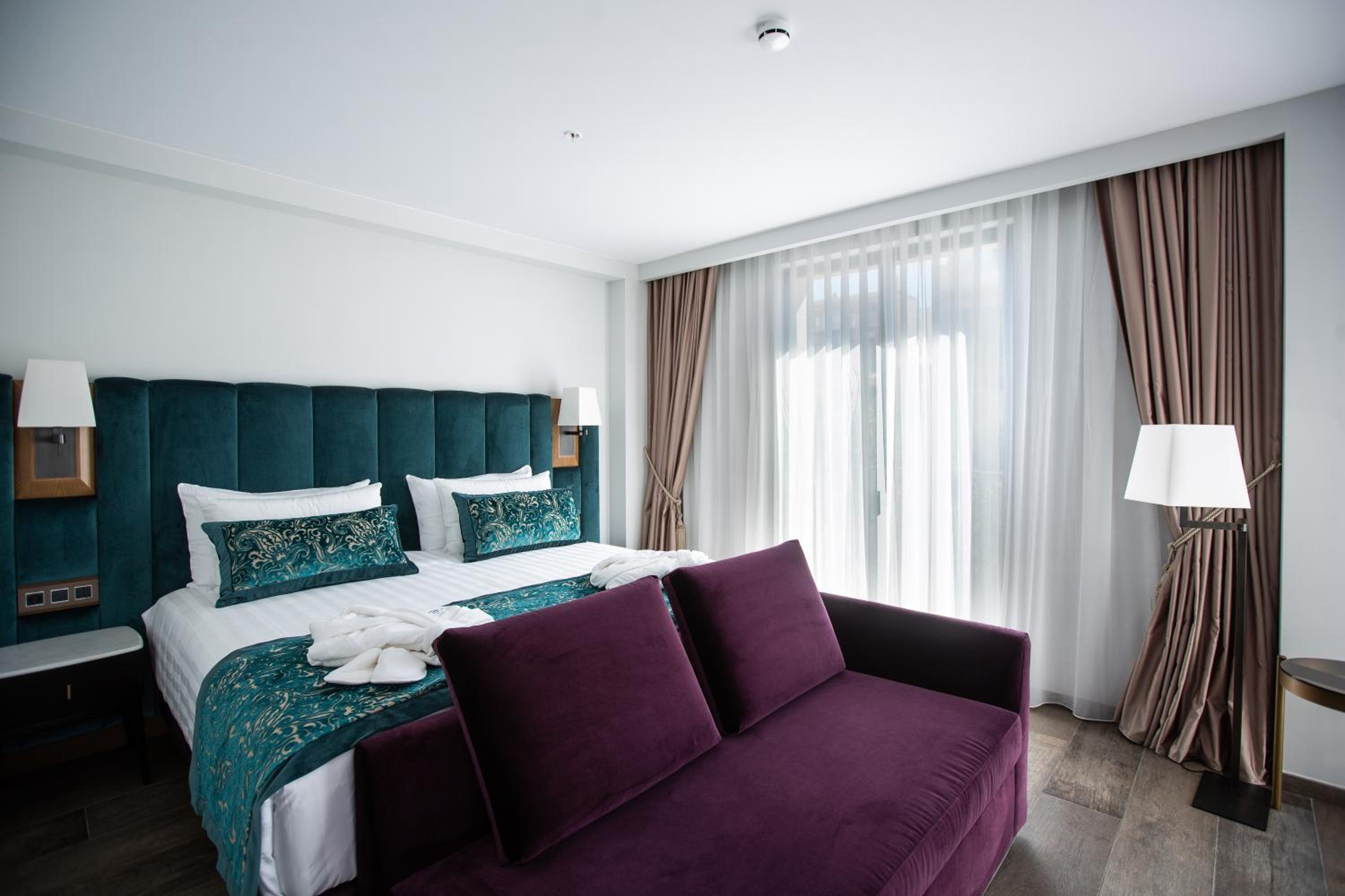 Standard Double or Twin Room - Photo 6